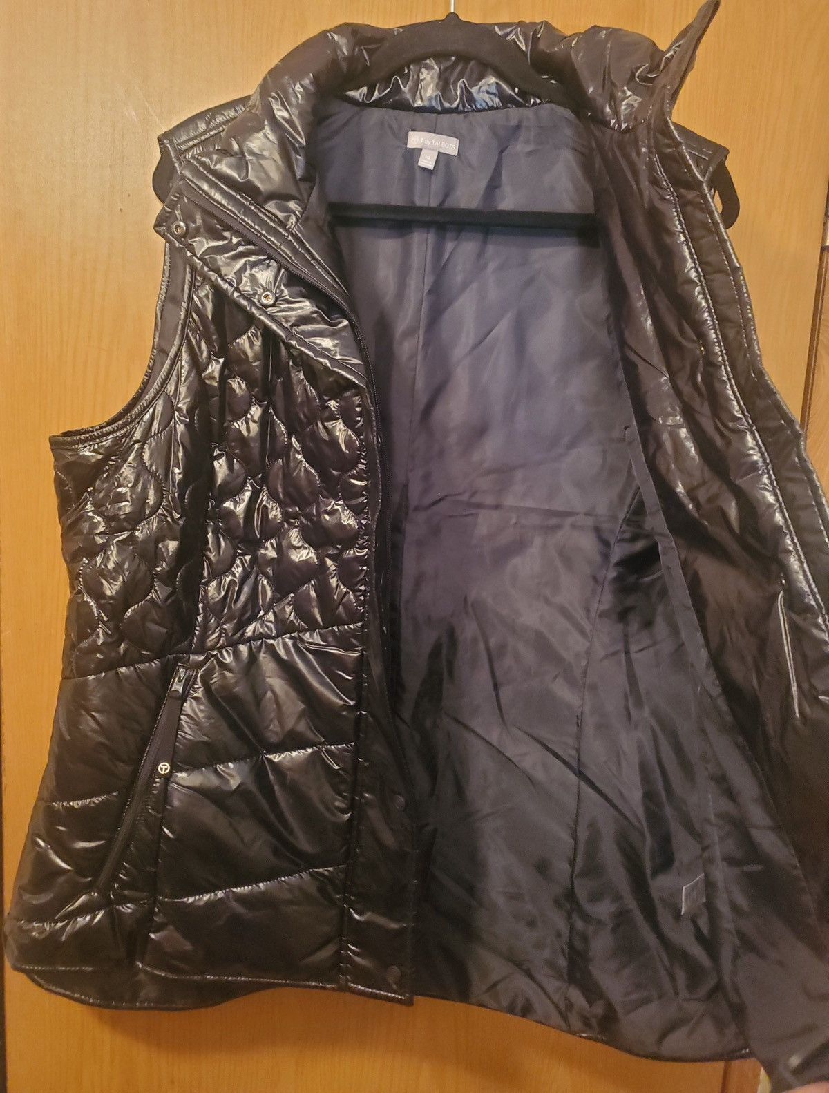 Talbots NWT T by Talbots High Shine High-Low Hem Quilted Puffer Vest Size XL / US 12-14 / IT 48-50 - 17 Thumbnail