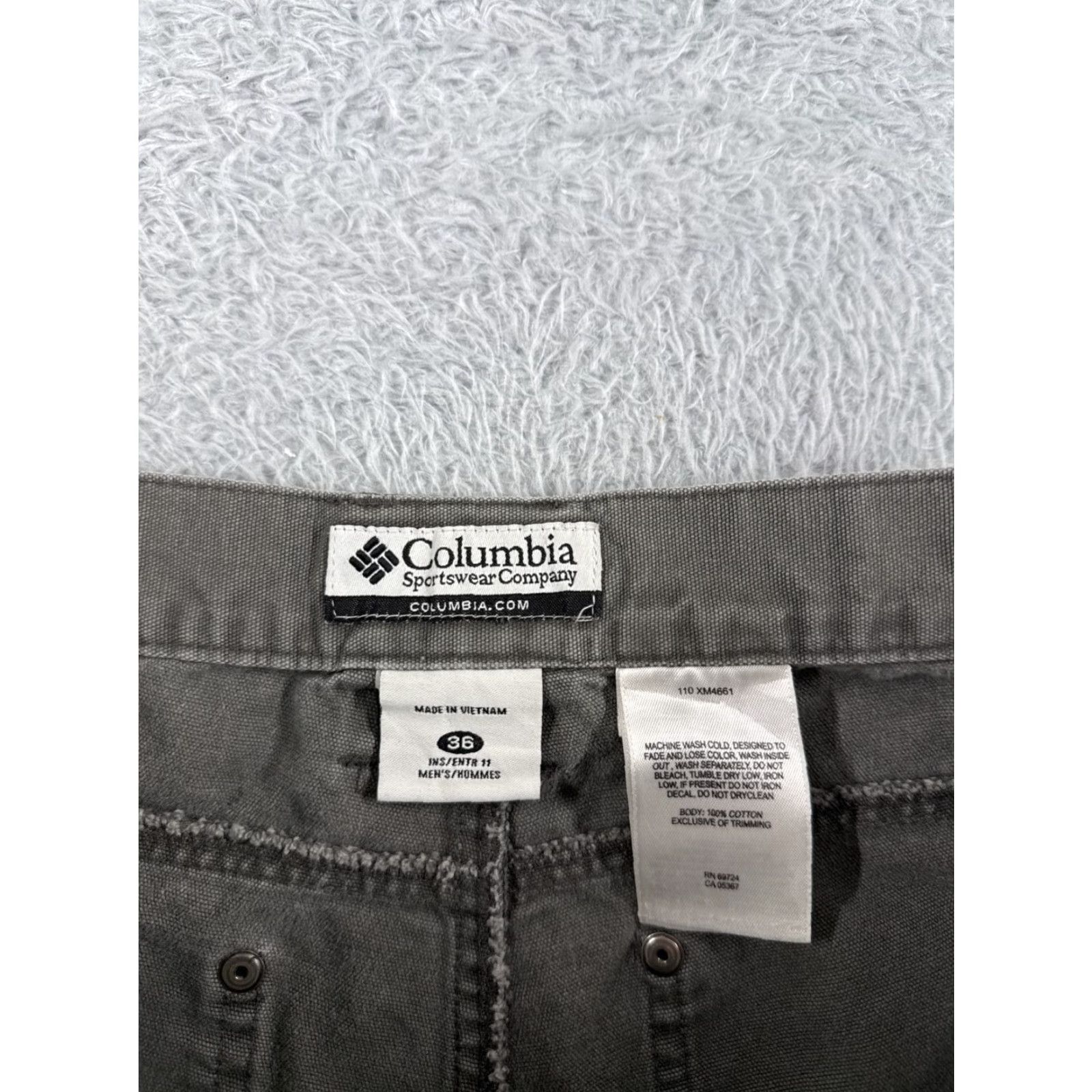 Vintage Columbia Mens Cargo Shorts Gray 36 Cotton Canvas Zip Front Belted Elastic Waist 10 Inseam Regular Beach Outdoor Fish Logo Pocket Cargo Casual Mens Size US 36 / EU 52 - 7 Thumbnail