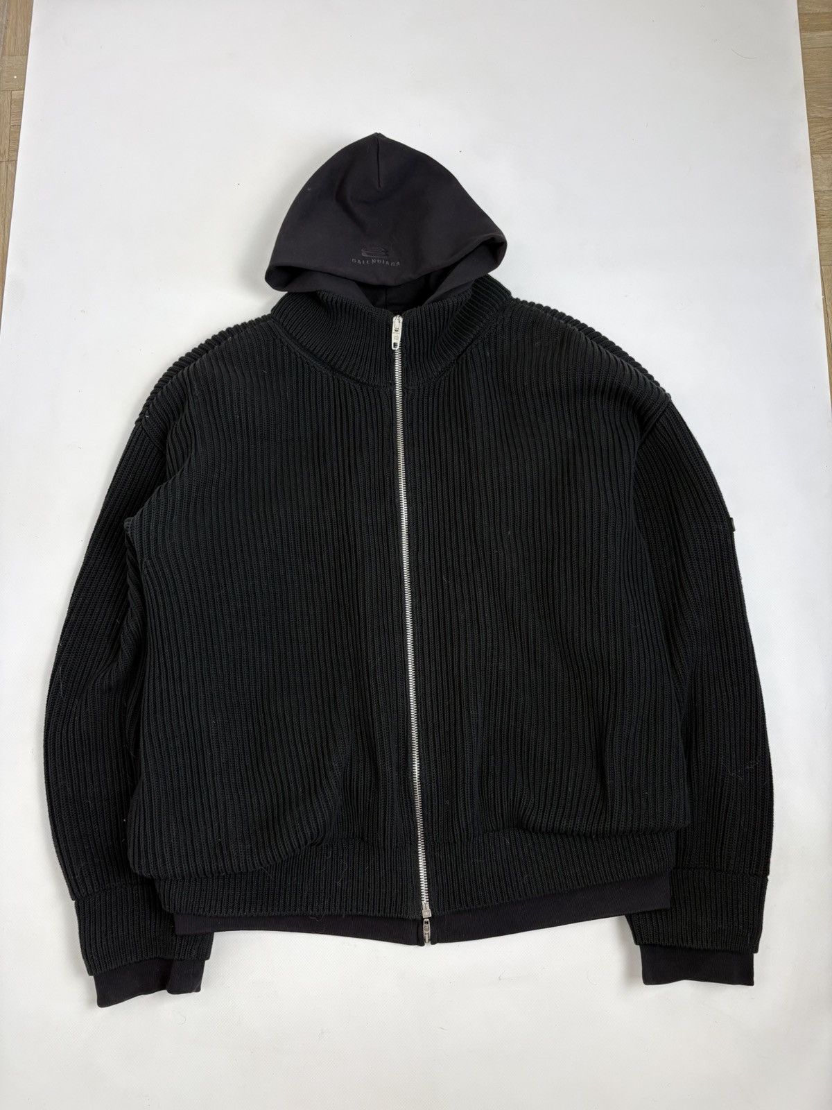 Balenciaga Balenciaga unity sweater Size US L / EU 52-54 / 3 - 2 Thumbnail