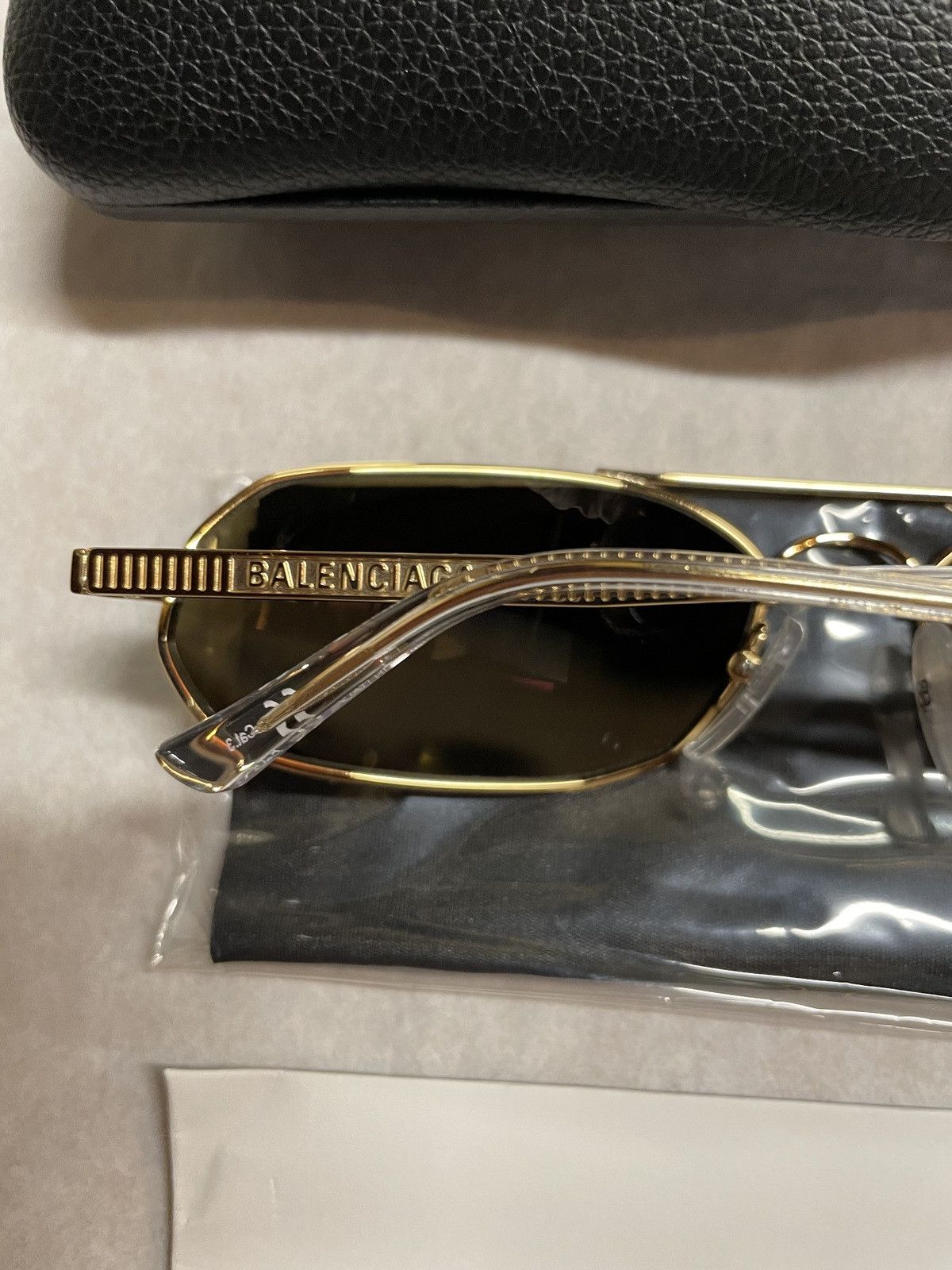 Balenciaga Balenciaga BB0010S 004 Gold/Gold Mirrored Unisex Sunglasses Size ONE SIZE - 7 Thumbnail
