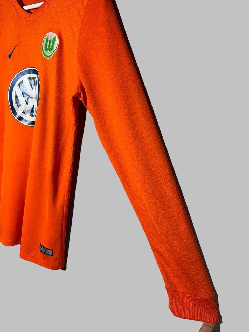 Nike Nike Wolfsburg 2016/17 Goalkeeper Long sleeve Jersey Size US S / EU 44-46 / 1 - 7 Thumbnail