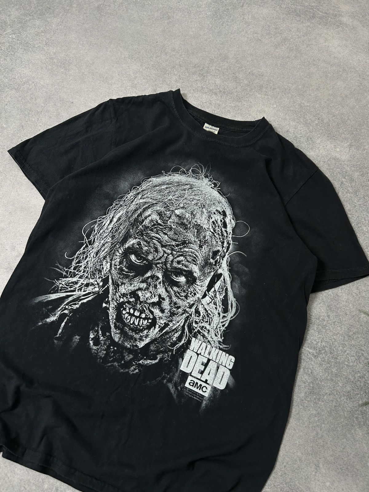 Gildan Vintage The Walking Dead Big logo shirt 2015©️ Size US M / EU 48-50 / 2 - 2 Thumbnail
