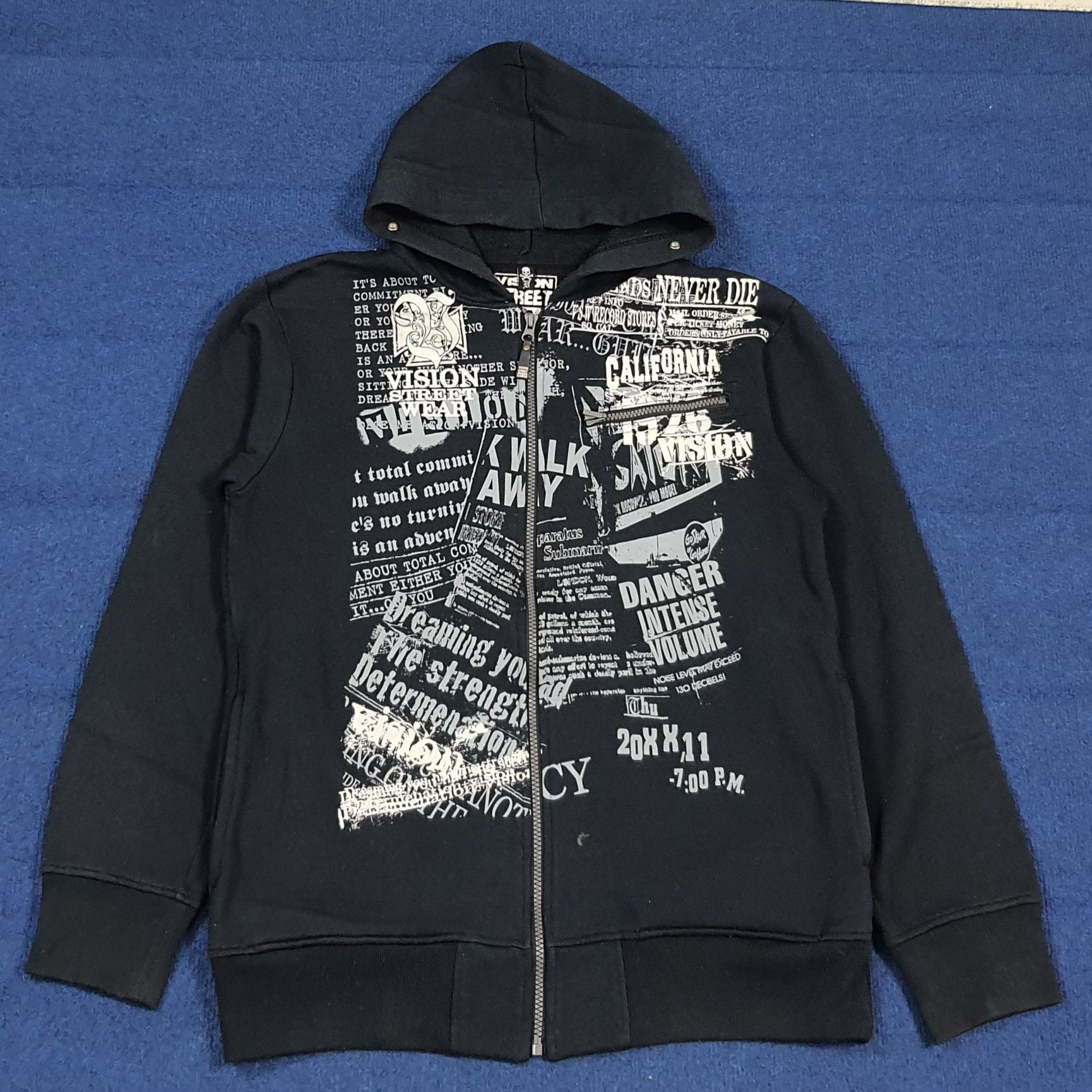 Vision Streetwear Vintage Vision Streetwear Full Zipper Hoodie C295N16 Size US S / EU 44-46 / 1 - 1 Thumbnail