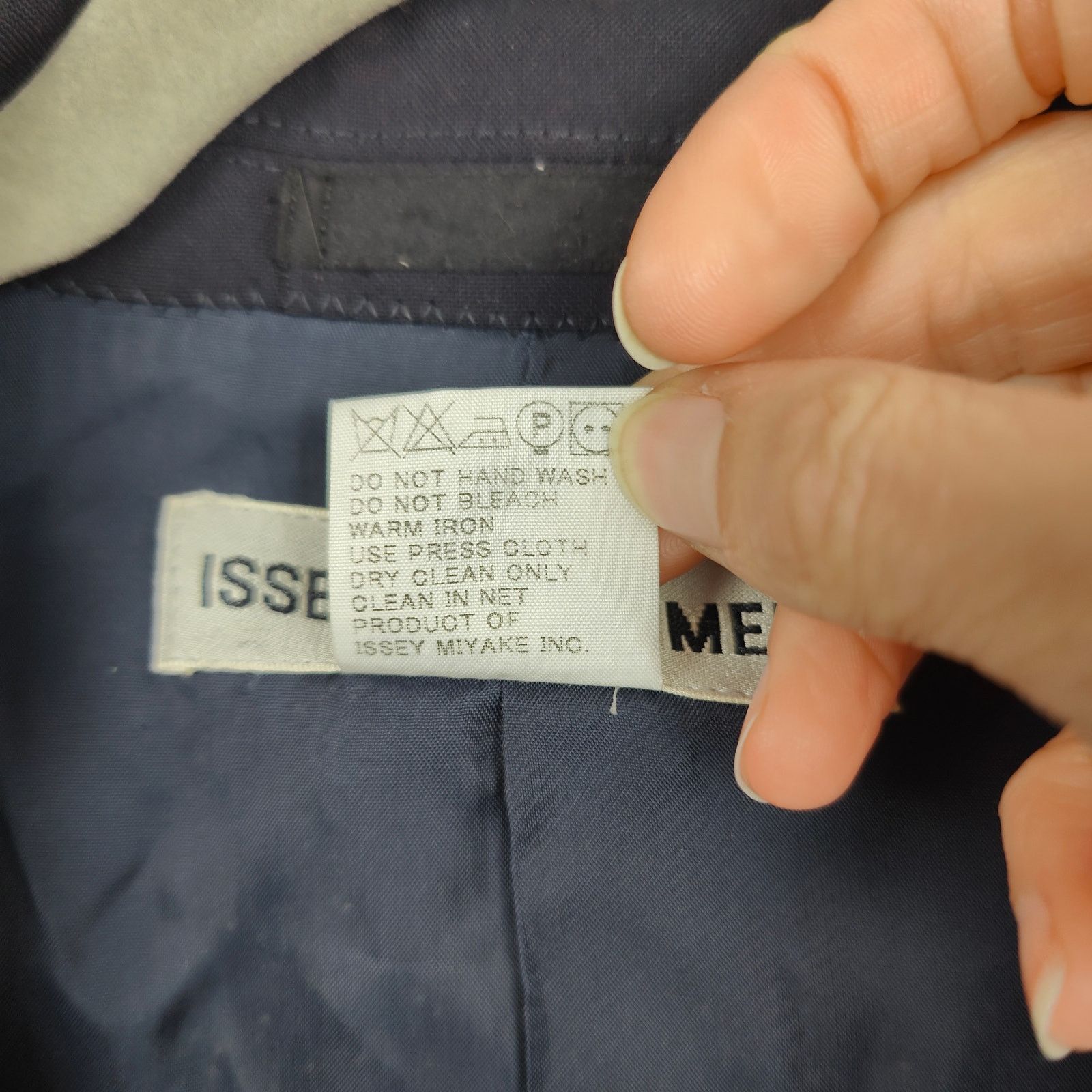Issey Miyake Vintage Issey Miyake Men Blazer Large 3 Navy Blue 100% Wool Size US L / EU 52-54 / 3 - 9 Thumbnail