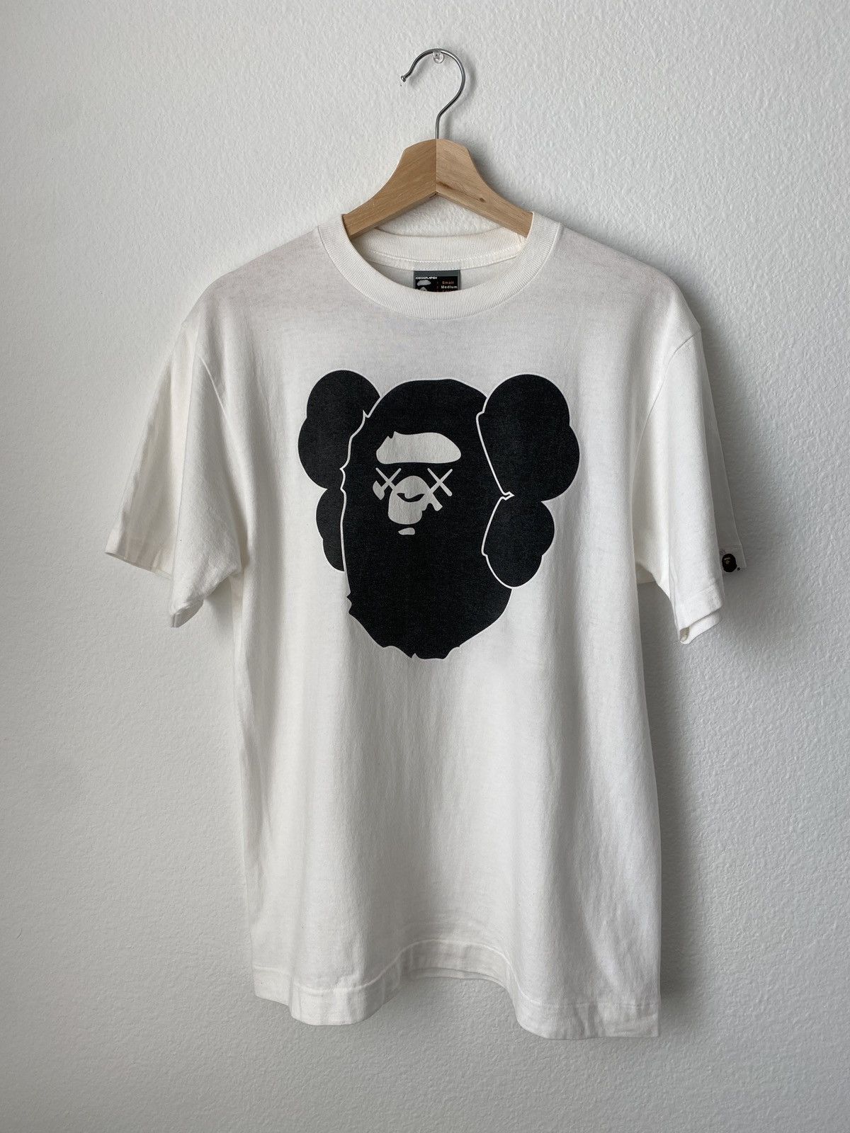 Bape × Kaws Rare Bathing Ape Bape x Kaws Face tee Size US M / EU 48-50 / 2 - 1 Thumbnail