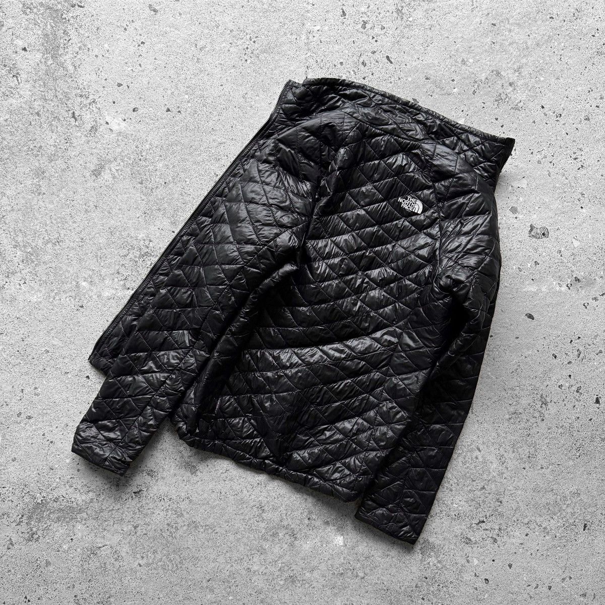 The North Face The North Face Womens Thermoball Black Zip Puffer Jacket Size S / US 4 / IT 40 - 5 Thumbnail