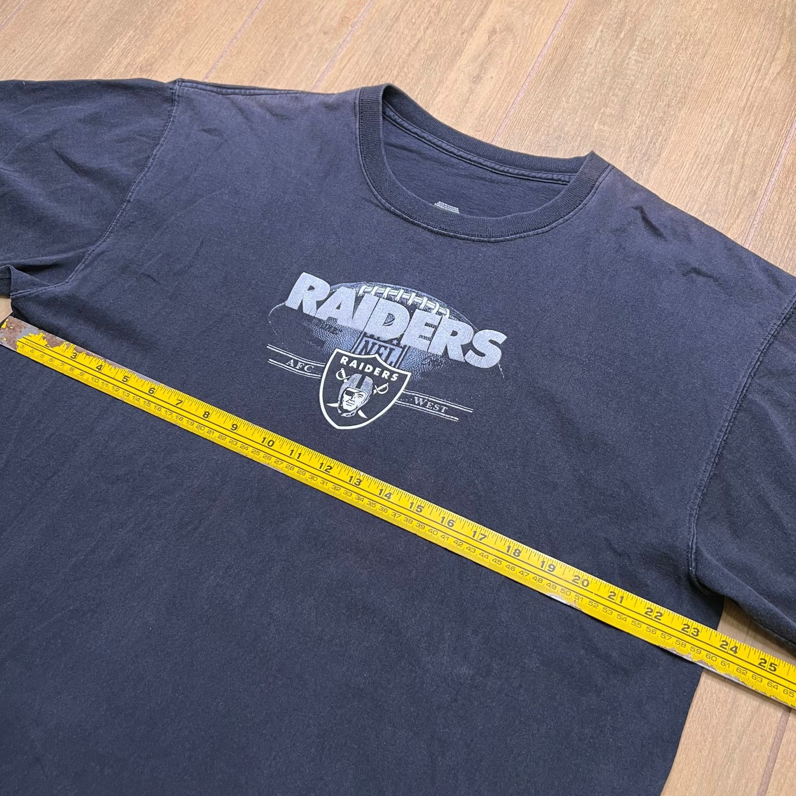 Vintage Vintage Oakland Raiders NFL T Shirt Sz XL Black Football Size US XL / EU 56 / 4 - 5 Thumbnail