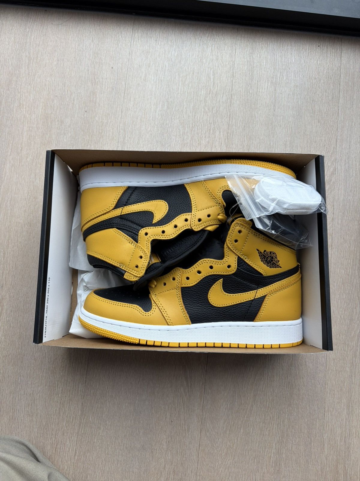 Jordan Brand Jordan 1 Pollen 6Y Size US 7.5 / IT 37.5 - 1 Thumbnail