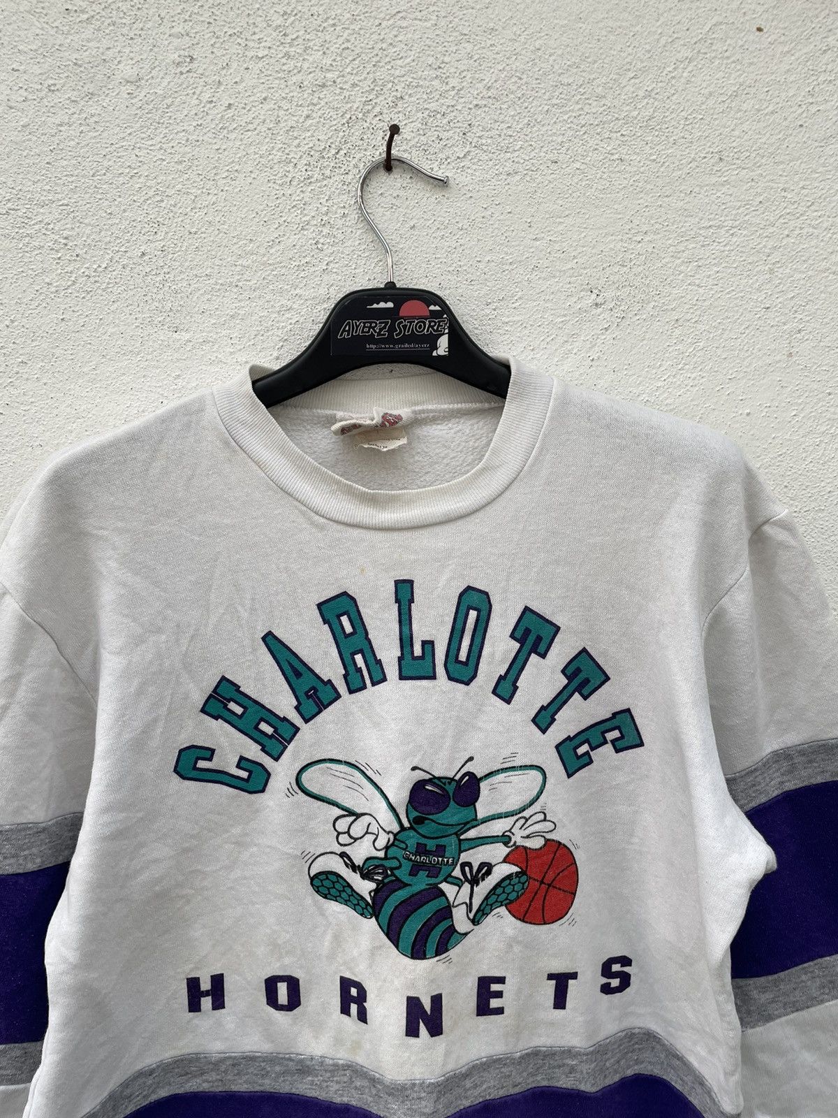 Vintage Vintage Charlotte Hornets Pullover Sweatshirt Size US M / EU 48-50 / 2 - 2 Thumbnail