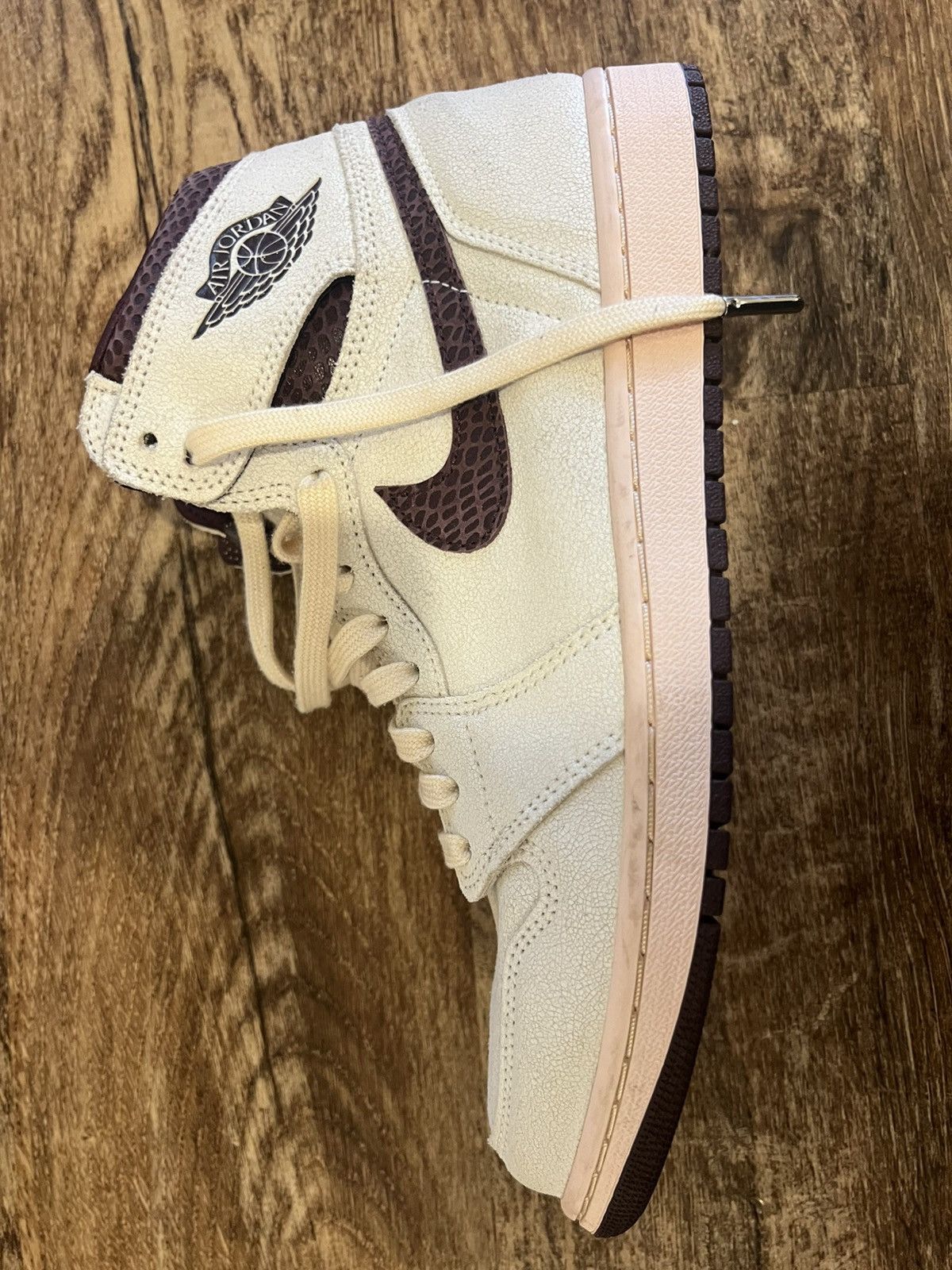A Ma Maniere × Jordan Brand Jordan 1 Retro High OG x A Ma Maniére Size US 10.5 / EU 43-44 - 7 Thumbnail