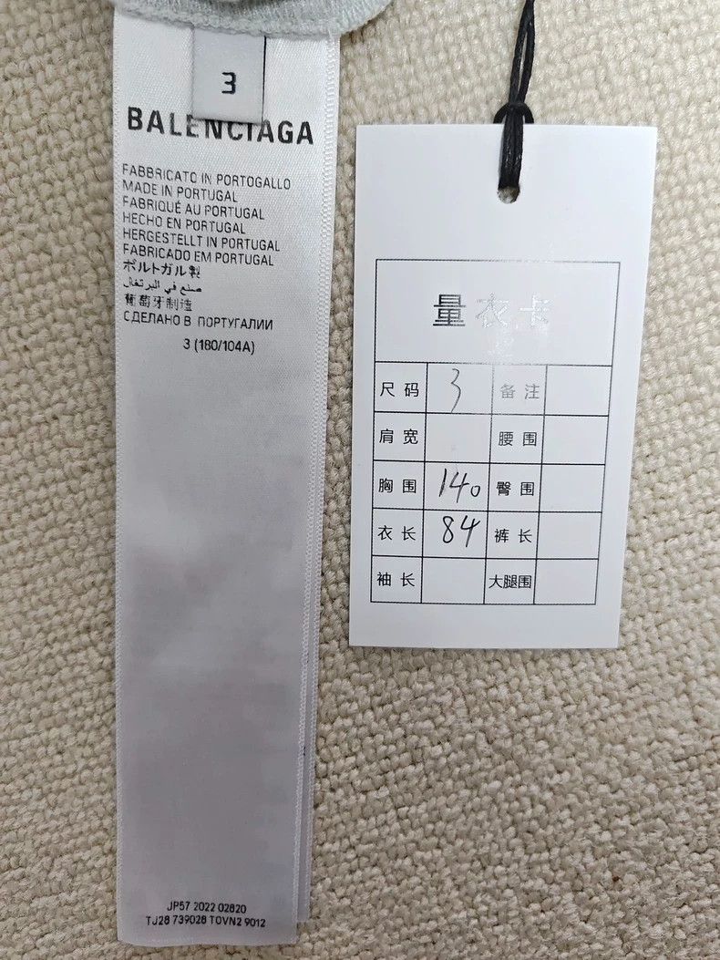 Balenciaga Balenciaga 23 SS Mud Dye Manchester United Destroy Short Sl Size US L / EU 52-54 / 3 - 6 Thumbnail