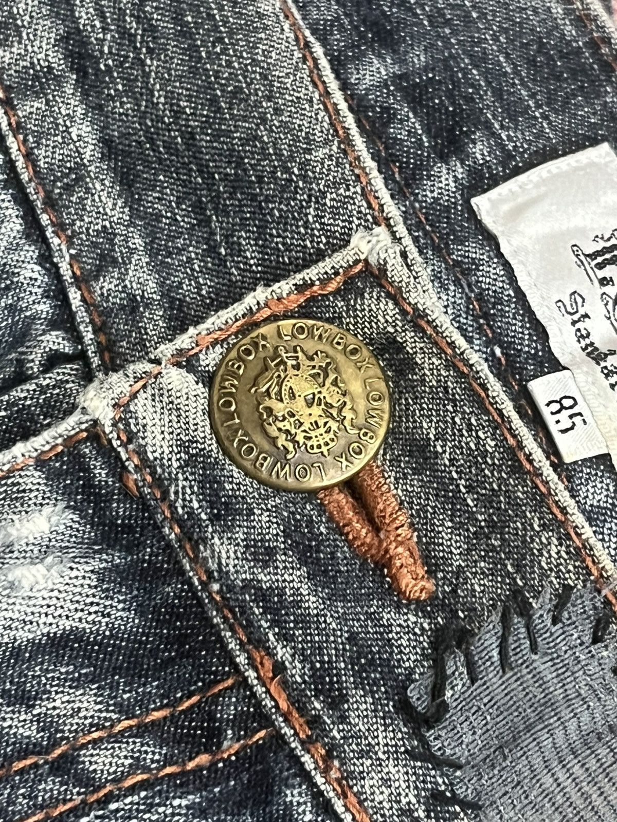 Le Grande Bleu (L.G.B.) ⚡️Distressed⚡️Vintage Lowbox “Michelin” Patches Whisker Jeans Size US 32 / EU 48 - 6 Thumbnail