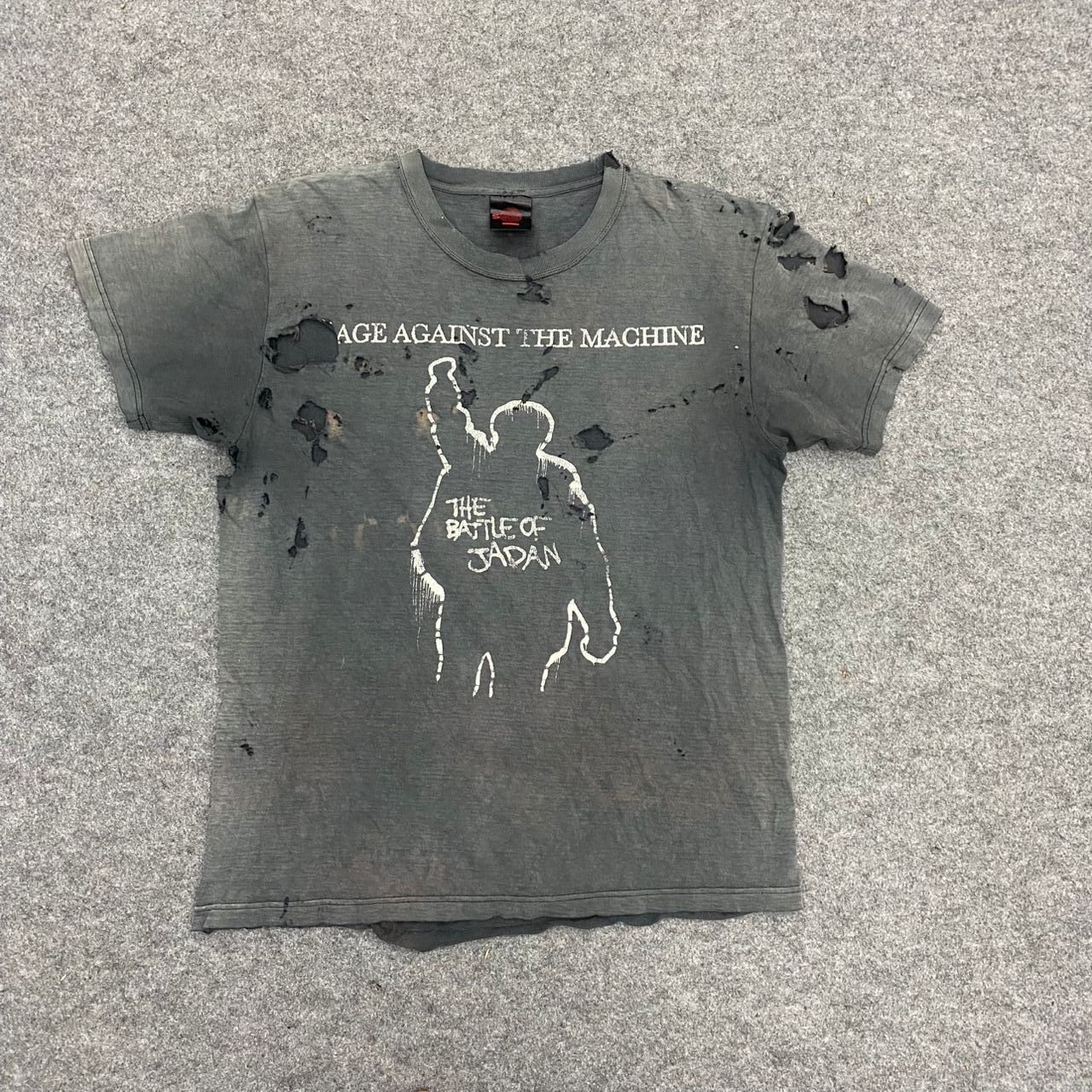 Band Tees 💥Best Offer💥Vintage Rage Against Machine Distressed Tshirt Size US M / EU 48-50 / 2 - 1 Thumbnail
