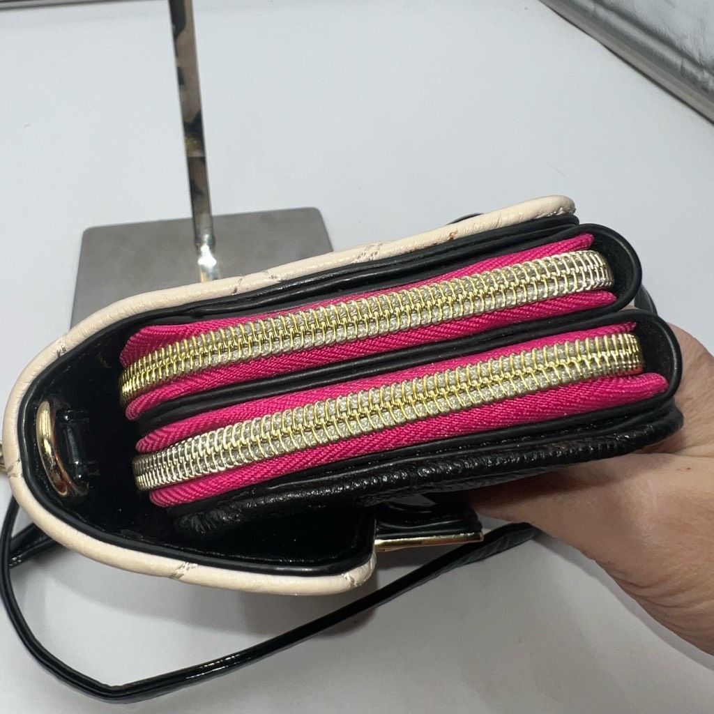 Betsey Johnson Betsey Johnson Heart Quilted Love Letter Cross Body Bag Clut Size ONE SIZE - 5 Thumbnail