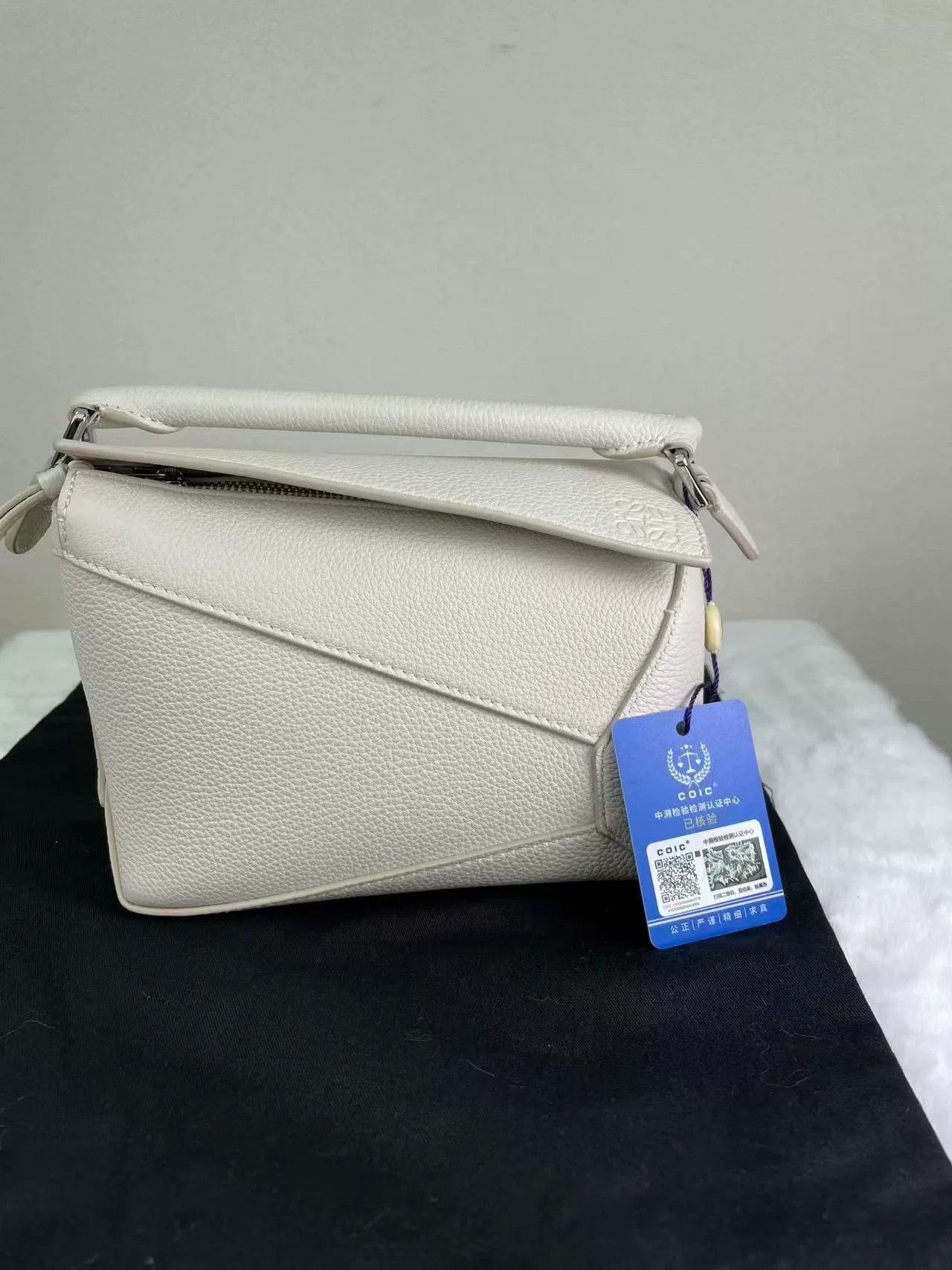 Loewe Pre-loved Bag Very good condition Size ONE SIZE - 1 Thumbnail