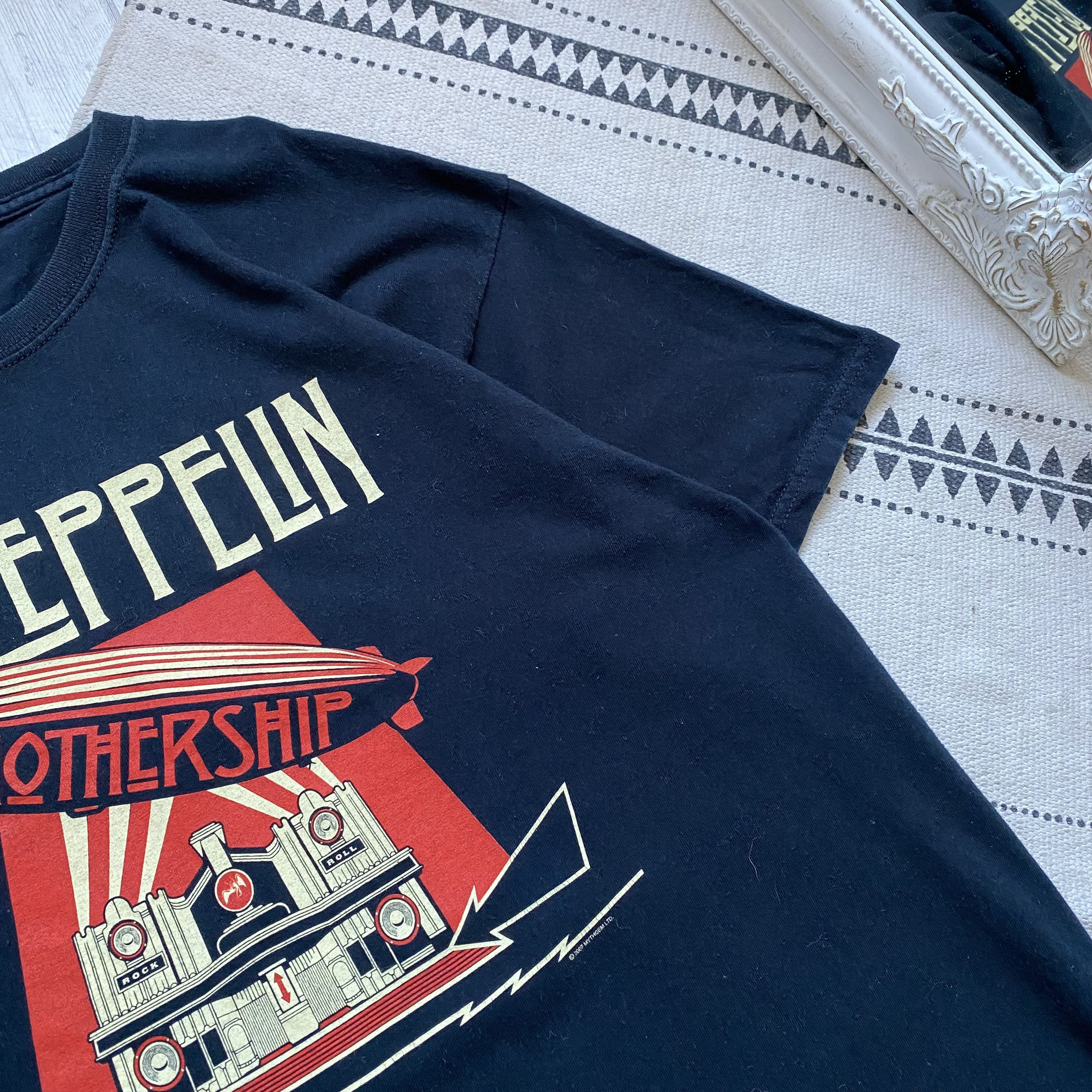 Band Tees 🎸Vintage 00s Led Zeppelin Rock Band tee mothership Size US L / EU 52-54 / 3 - 4 Thumbnail