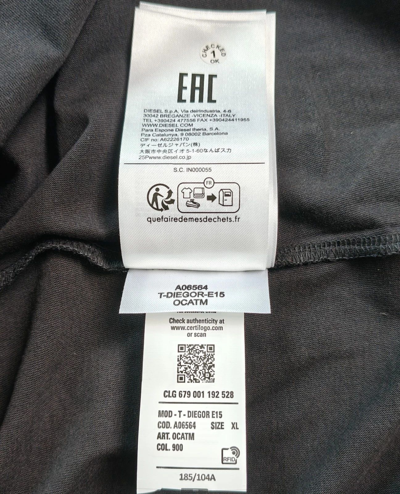 Diesel DIESEL Black T-Shirt With Logo Patch T 4122 Size US XL / EU 56 / 4 - 9 Thumbnail