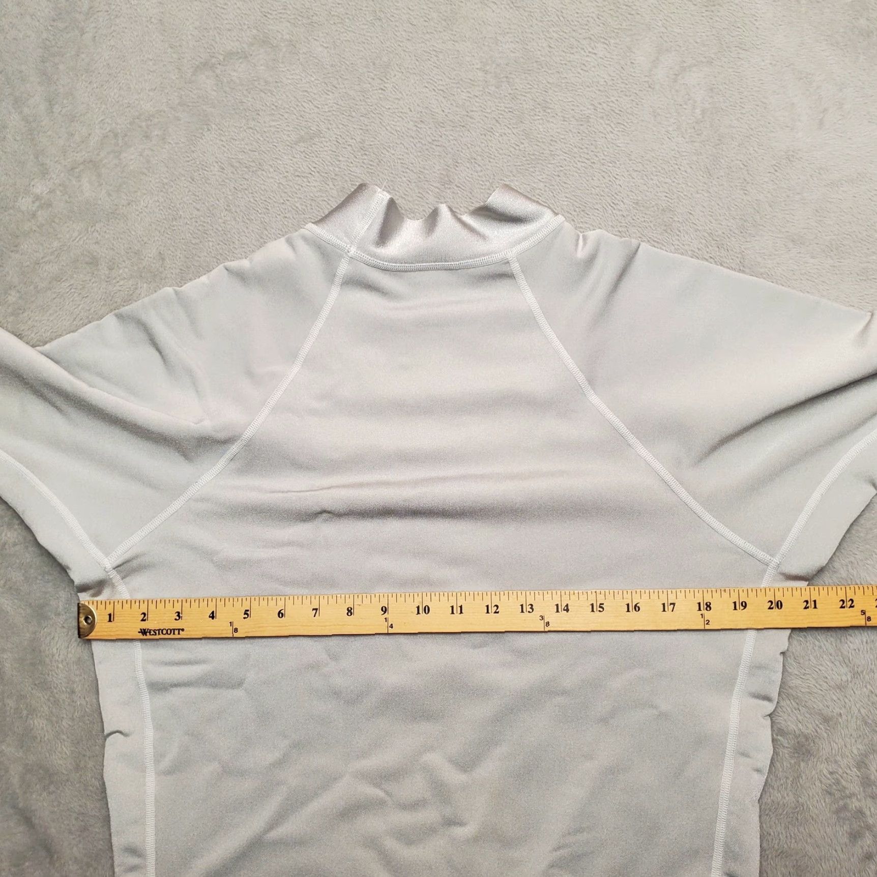 Vintage VINTAGE Compression Shirt Mens 2XL Silver Gray Nylon Spandex Made in USA Shirt Mens 2XL Silver Gray Nylon Spandex Size US XXL / EU 58 / 5 - 7 Thumbnail