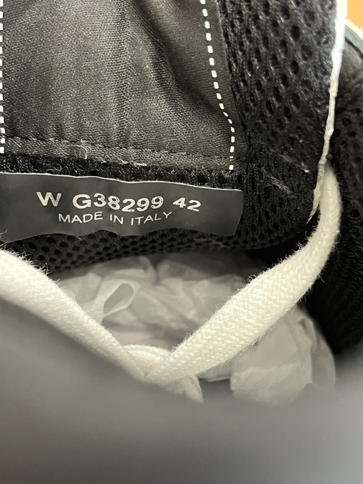 Chanel Chanel CC Logo Trainers Size US 11 / IT 41 - 11 Thumbnail