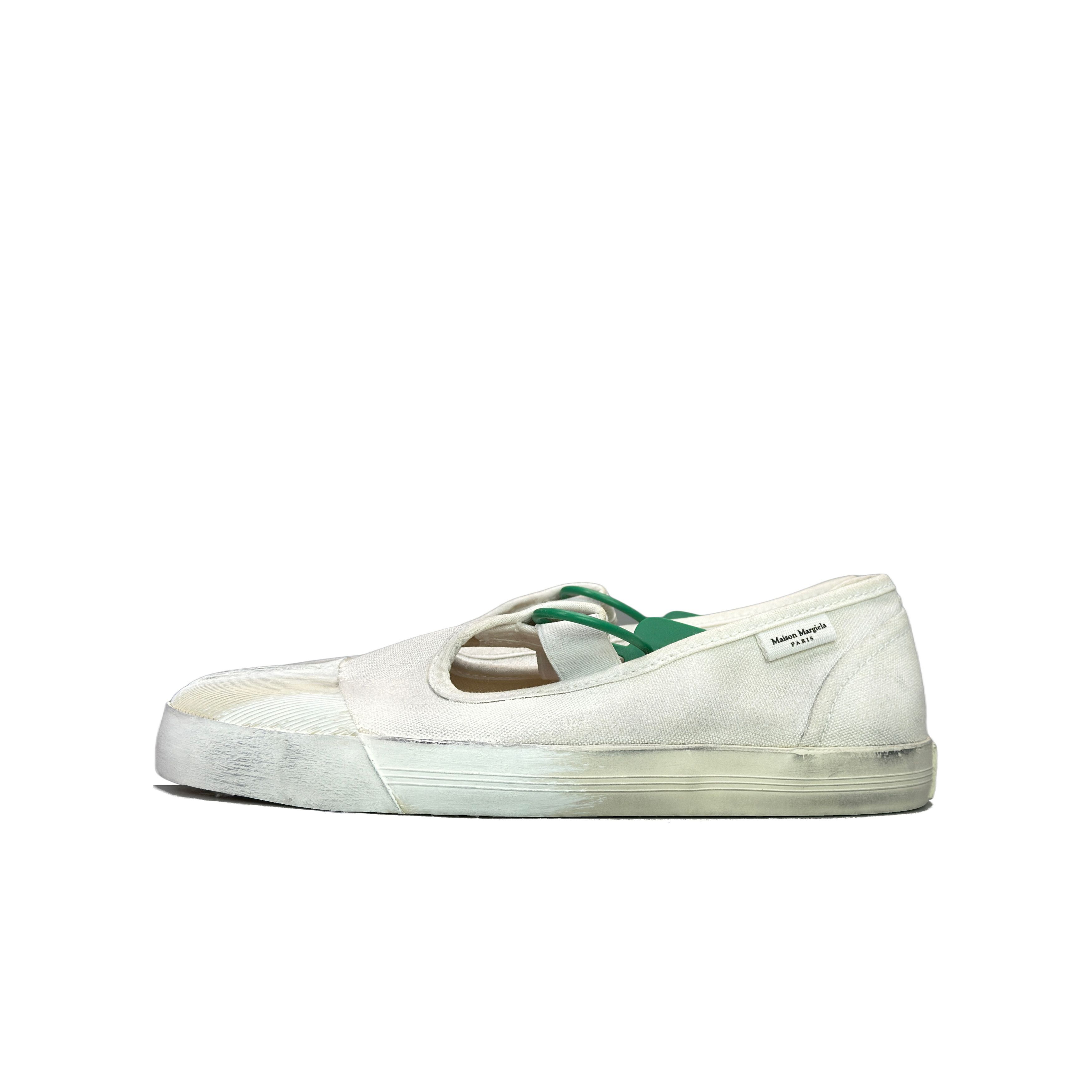 Maison Margiela Maison Margiela White Tabi Canvas Slip On Sneakers Size 36 Size US 6 / IT 36 - 1 Thumbnail