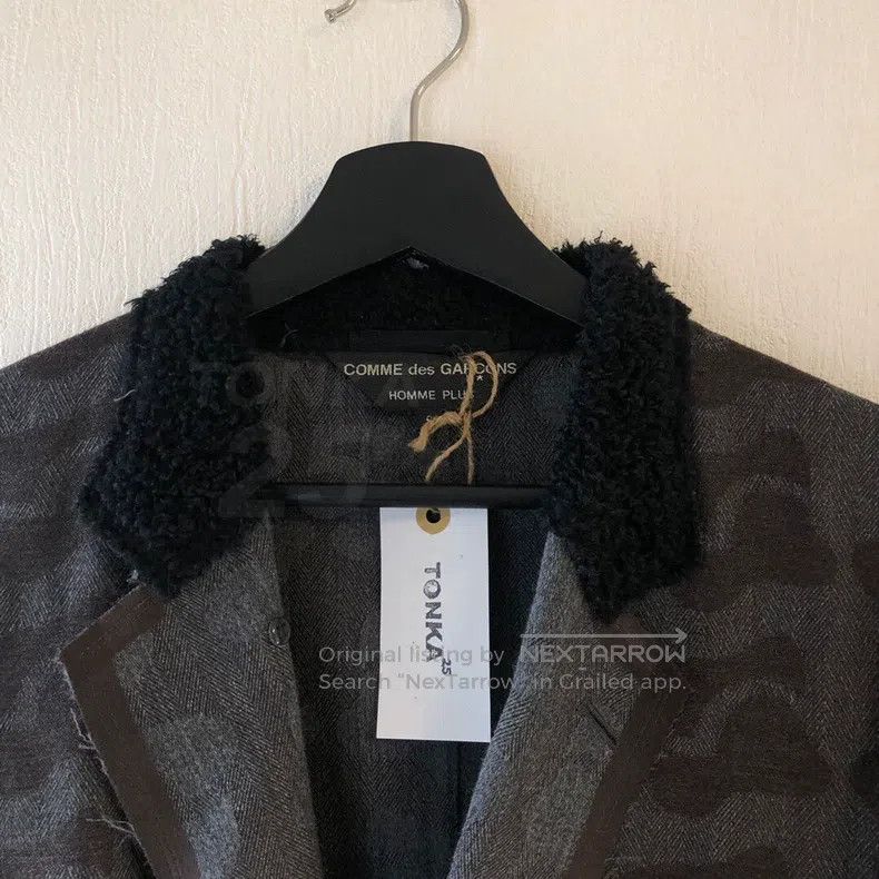 Comme des Garcons Comme des Garcons Totem Pattern Furry Collar Jacket Size US S / EU 44-46 / 1 - 8 Thumbnail