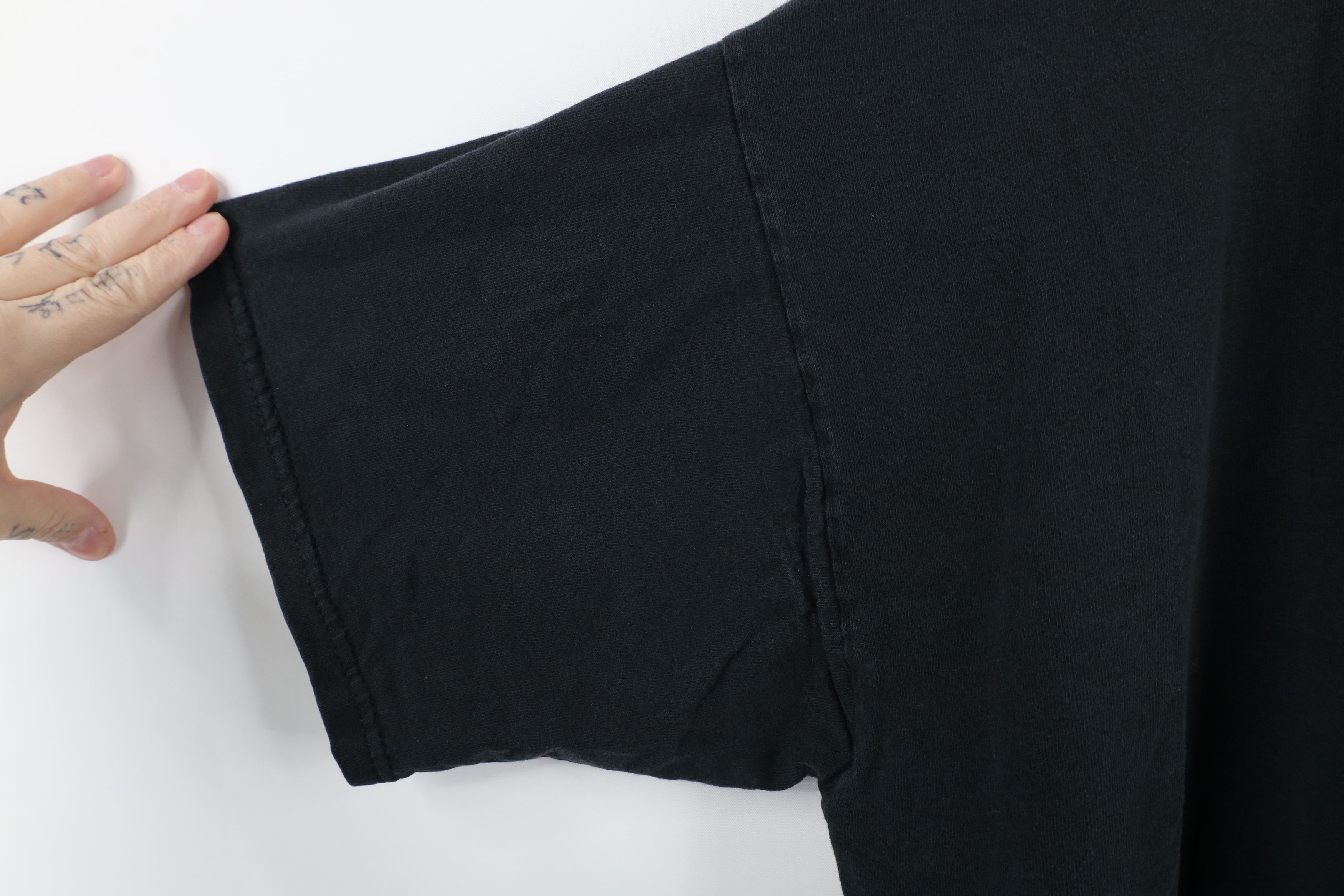 Vintage Vintage 90s Streetwear Short Sleeve T-Shirt Black Cotton Size US XL / EU 56 / 4 - 5 Thumbnail