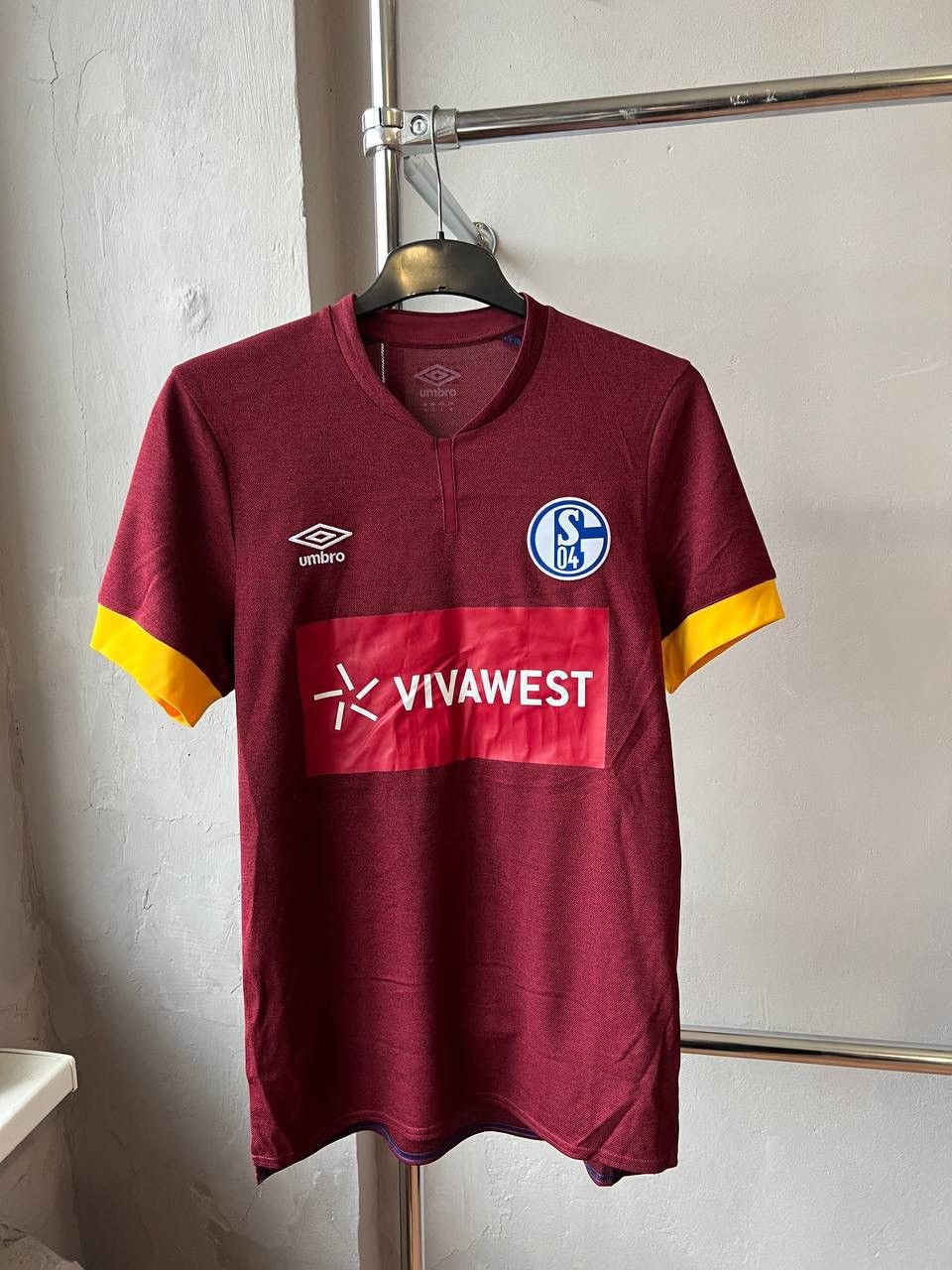 Umbro 2021/22 SCHALKE 04 THIRD SOCCER JERSEY FOOTBALL SHIRT SZ M Size US M / EU 48-50 / 2 - 2 Thumbnail