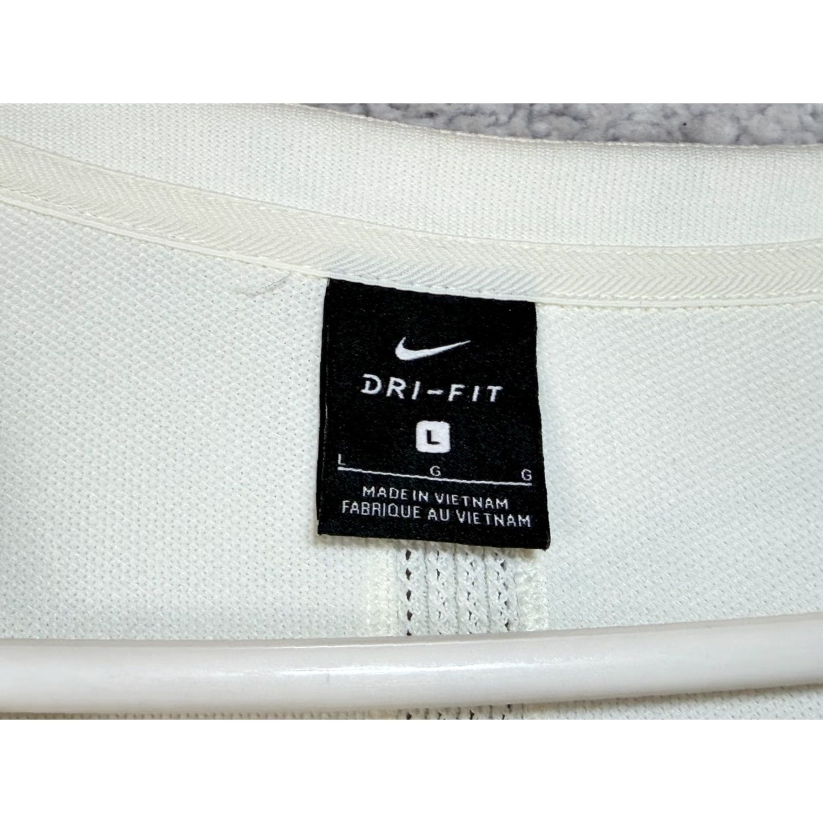 Nike Nike Dri Fit Golf Preppy Cardigan V-Neck Ivory Sweater Men’s Large Size US L / EU 52-54 / 3 - 3 Thumbnail