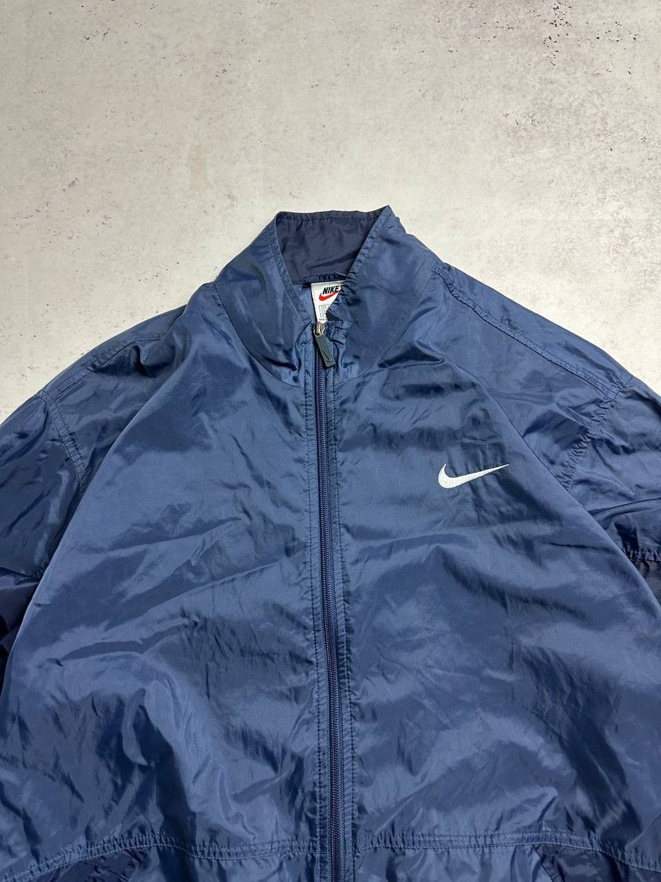 Nike Vintage Nike Swoosh Boxy Nylon Jacket Y2K L Size US L / EU 52-54 / 3 - 2 Thumbnail