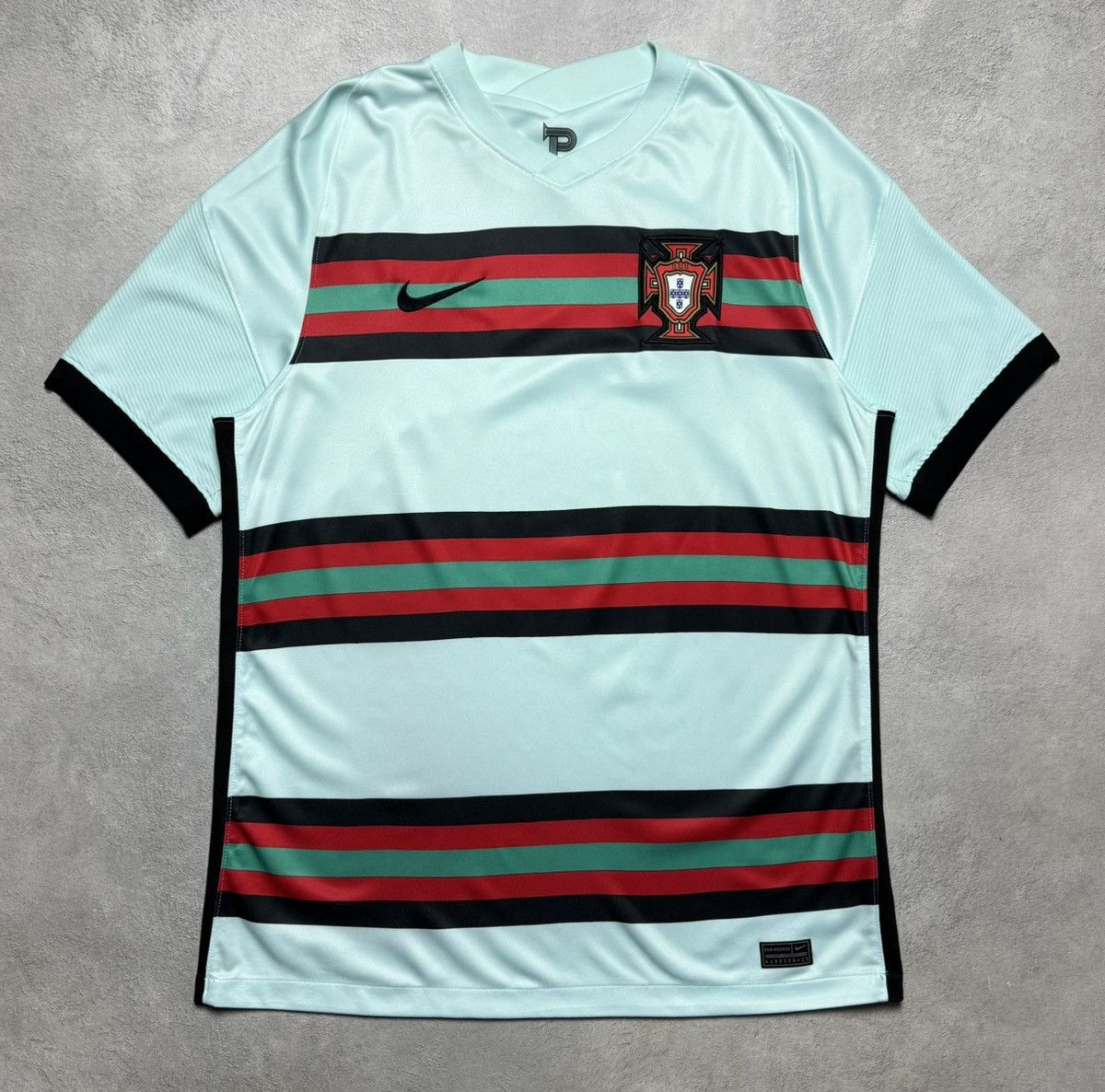 Nike Portugal 2020 2021 Away Football Shirt Soccer Jersey Nike Size US L / EU 52-54 / 3 - 1 Thumbnail