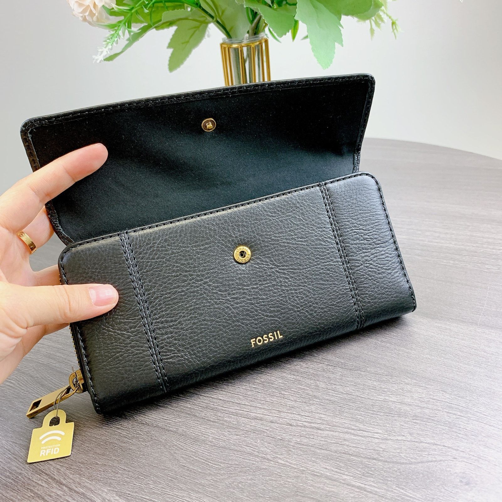 Fossil SWL3009001 Jori RFID Flap Clutch IN Black