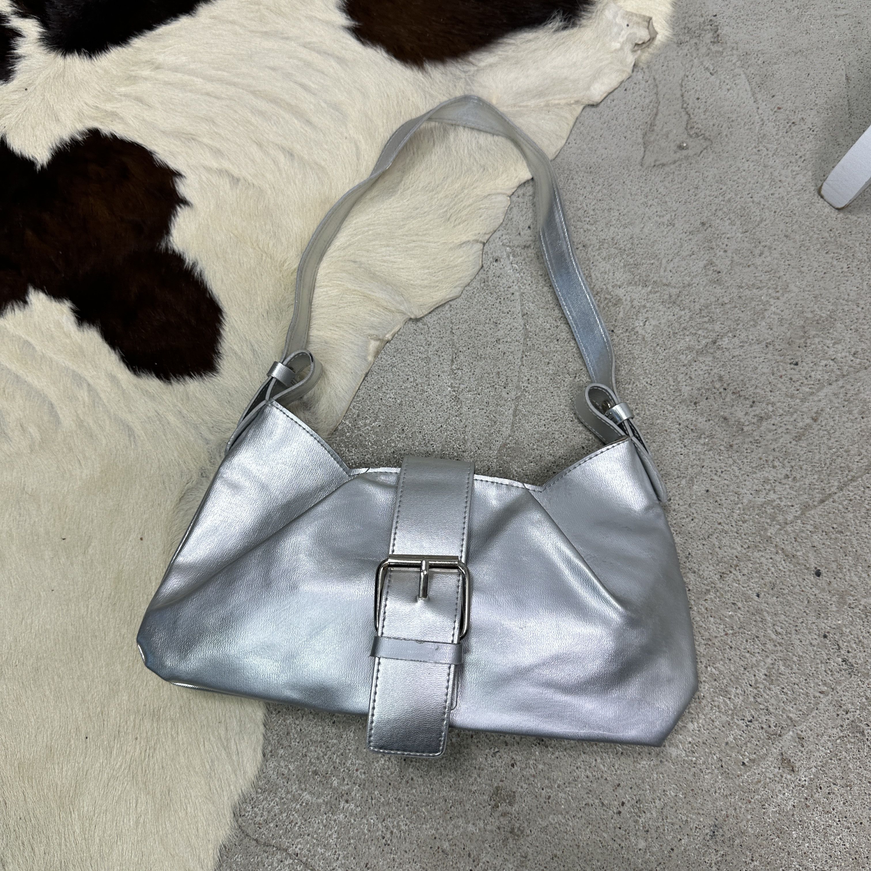 Vintage Vintage Casual Streetwear Silver Chrome Baguette Bag Y2K Size ONE SIZE - 2 Thumbnail