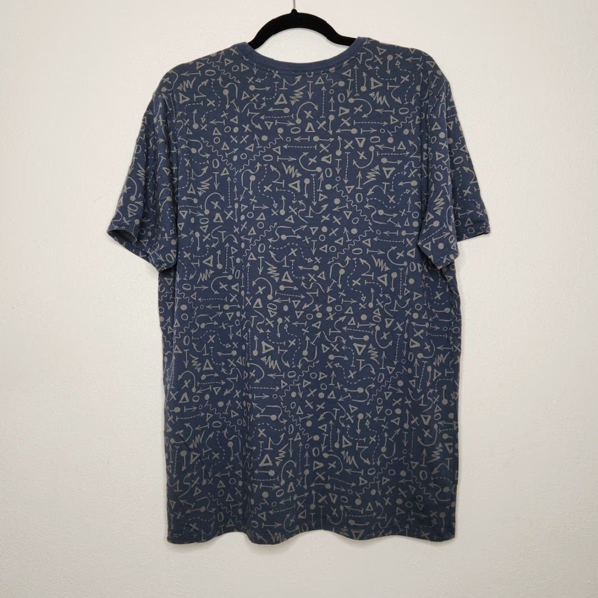 Nike VINTAGE Nike Swoosh All Over Graphic XL Dri-Fit Art Blue Shirt Size US XL / EU 56 / 4 - 4 Thumbnail
