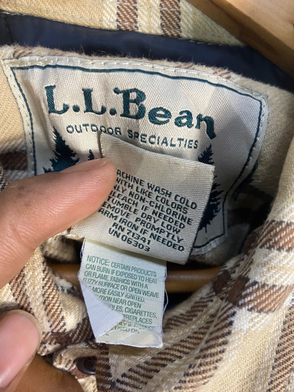 Flannel × L.L. Bean Vintage L.L bean button up flannel shirt Size US L / EU 52-54 / 3 - 7 Thumbnail