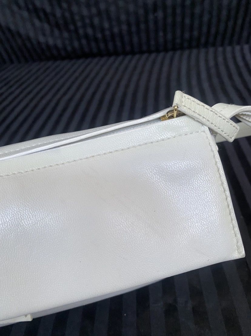 Givenchy Givenchy Vintage 2000s Leather Crossbody Bag Size ONE SIZE - 8 Thumbnail