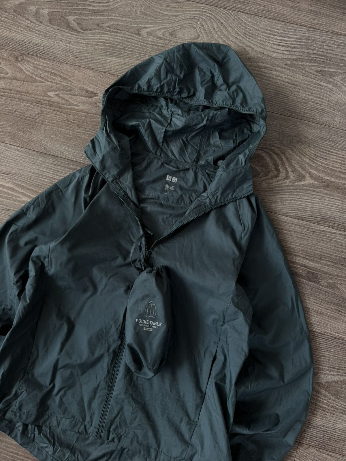 Uniqlo Uniqlo Hybrid Packable Outwear Monochrome Urban Style Jacket Size S / US 4 / IT 40 - 12 Thumbnail