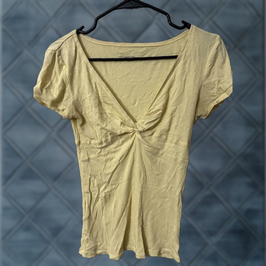 Express EXPRESS V Neck Cap Sleeve Knit Top Yellow Medium Casual Womens Size M / US 6-8 / IT 42-44 - 1 Thumbnail