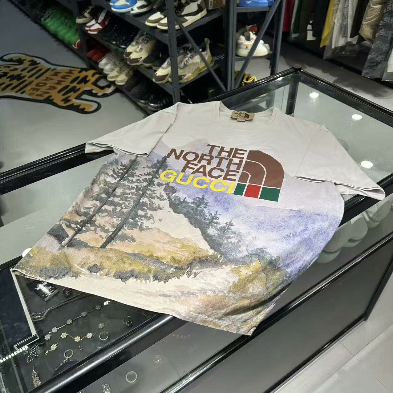 Gucci Gucci x The North Face Collaboration T-shirt Size US XL / EU 56 / 4 - 1 Thumbnail