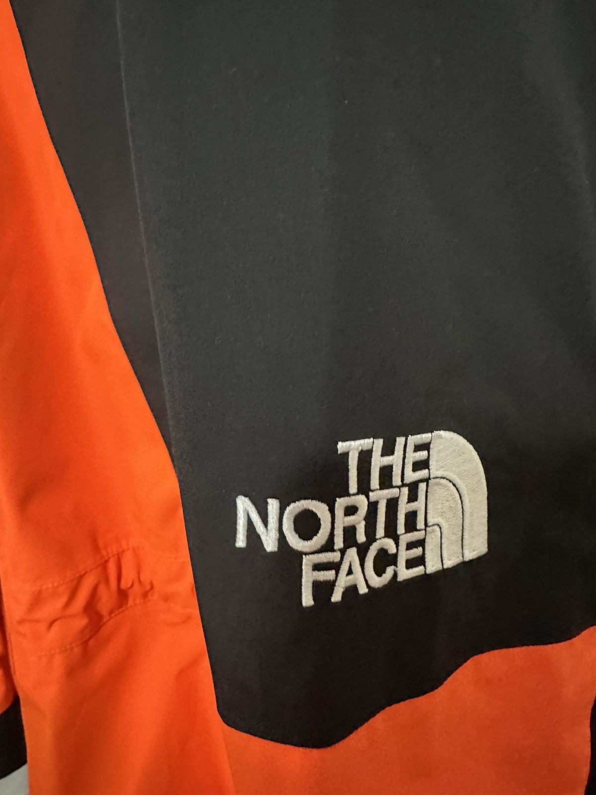 Supreme × The North Face Supreme TNF Mountain Parka Power Orange, Medium Size US M / EU 48-50 / 2 - 4 Thumbnail