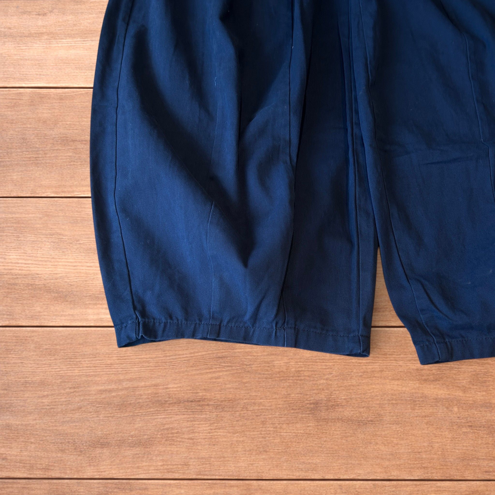 Japanese Brand Super baggy wide leg parachute trousers in navy blue. Size US 36 / EU 52 - 4 Thumbnail
