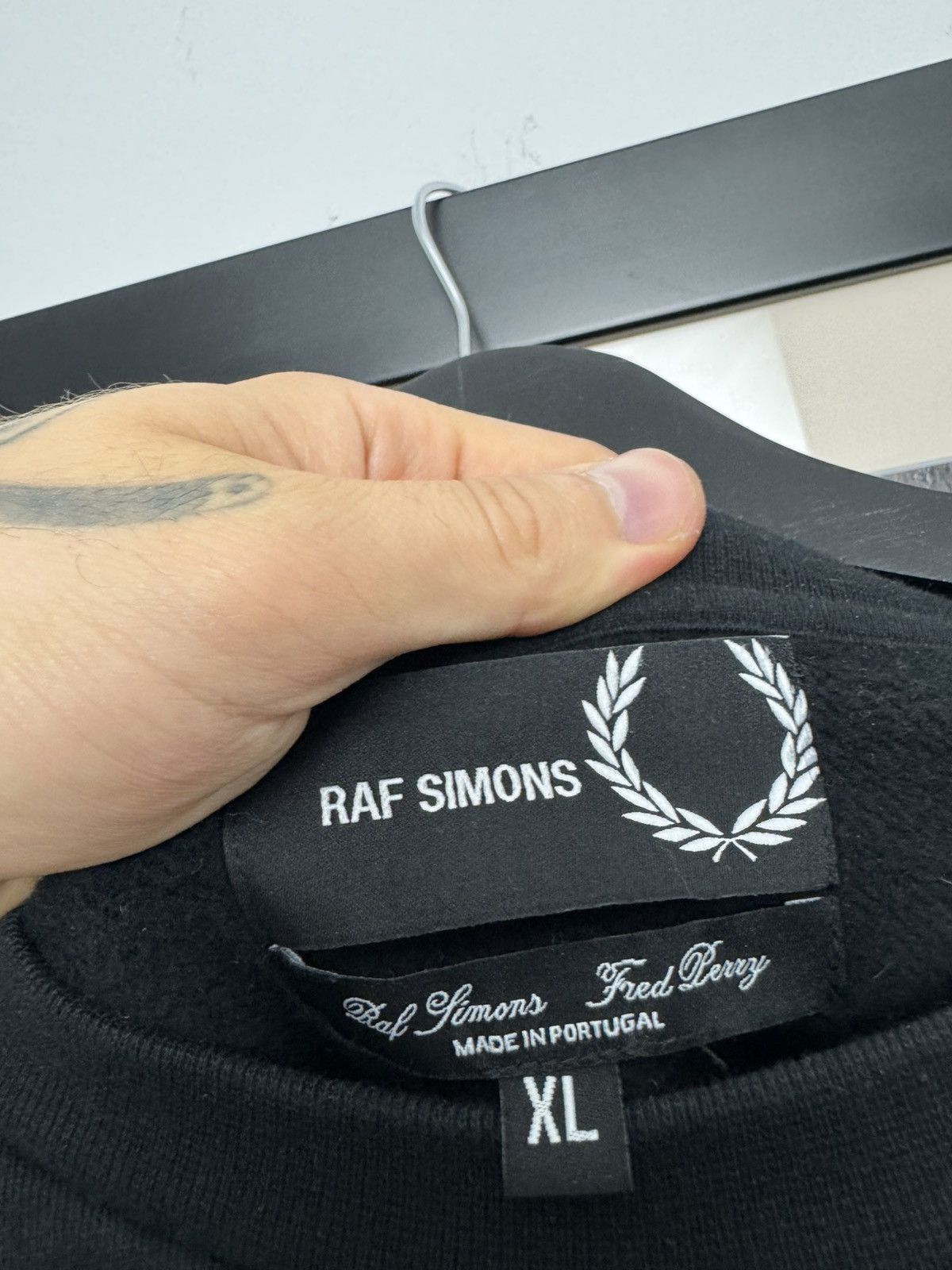 Fred Perry × Raf Simons FW19 Raf Simons x Fred Perry Mini Logo Oversize Crewneck Size US XL / EU 56 / 4 - 4 Thumbnail