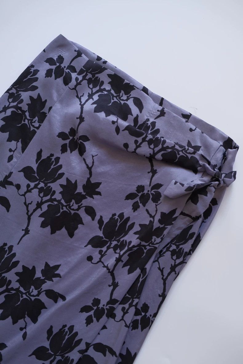 Dries Van Noten Dries Van Noten size:40 Purple Garden Series Silk skirt Size 39" - 4 Thumbnail