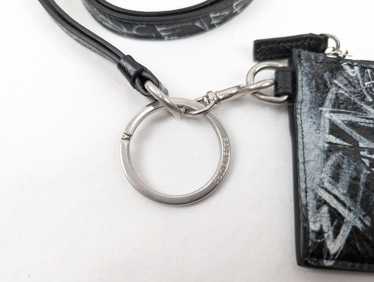Balenciaga o1rshd1 Size: OS / Cash Card Case & Key Ring Size ONE SIZE - 5 Thumbnail