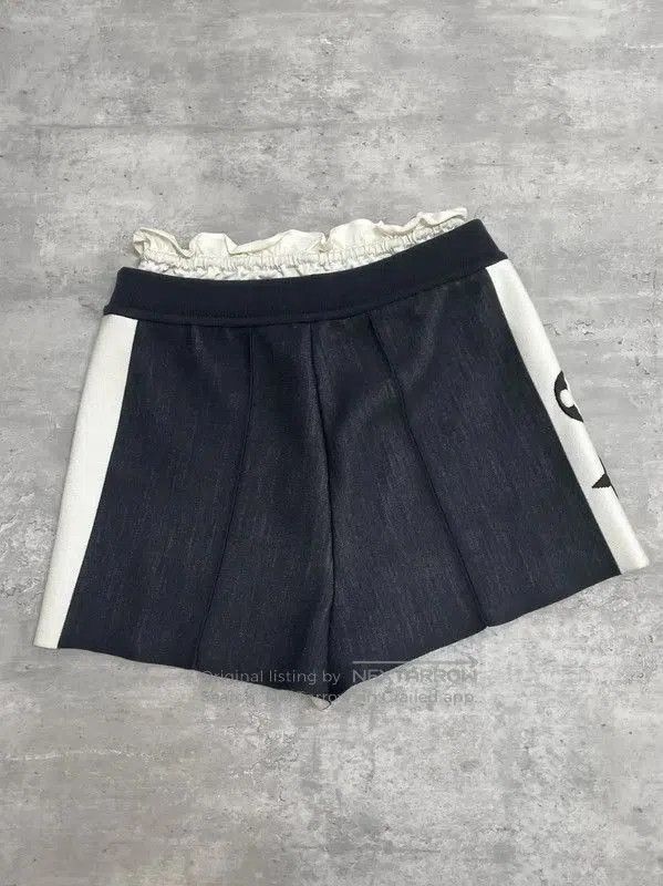 Louis Vuitton Louis Vuitton Black Cotton Women's Shorts . Size 28" / US 6 / IT 42 - 2 Thumbnail