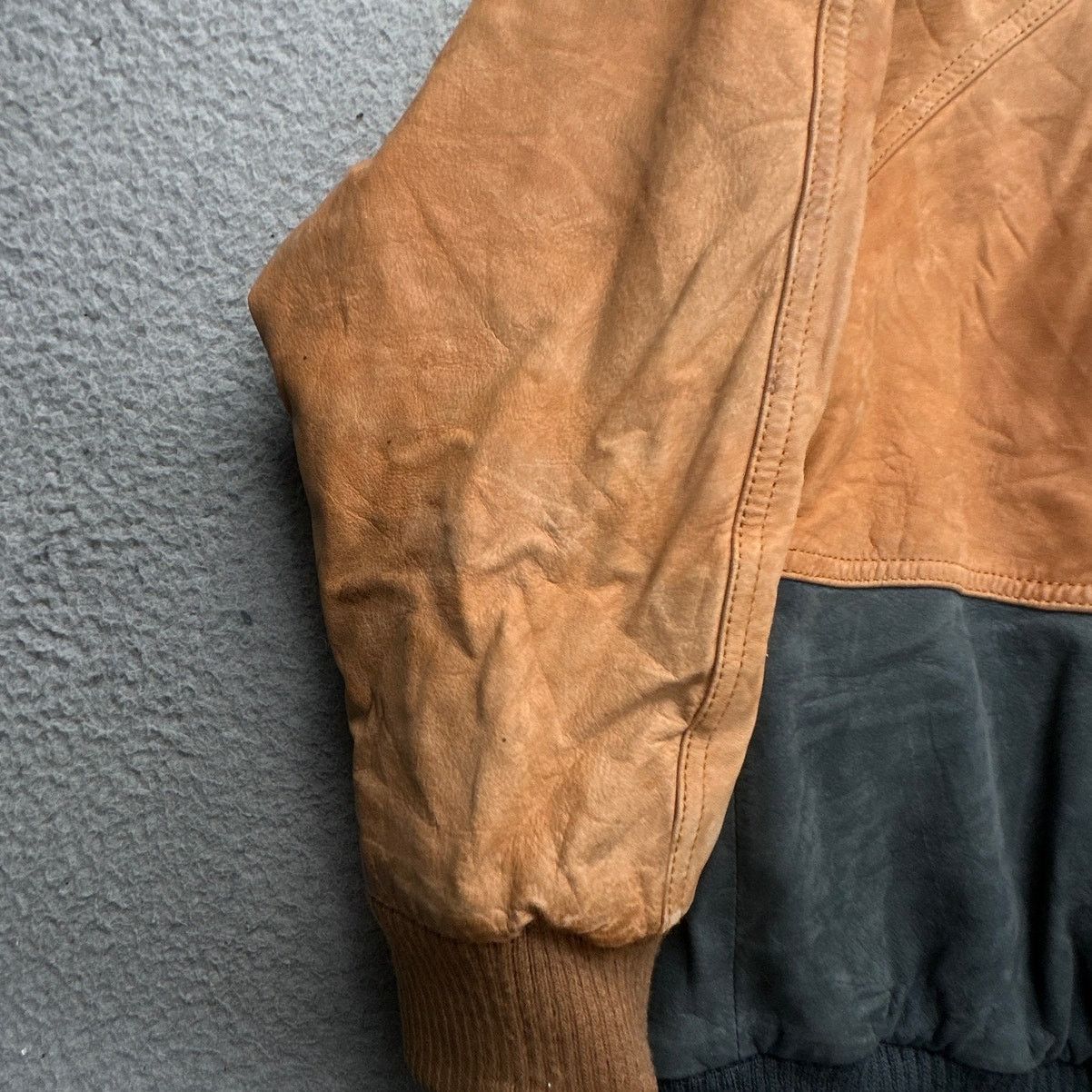Other Vintage Brandon Thomas Two Tone Bomber Leather Jacket Small Size US S / EU 44-46 / 1 - 7 Thumbnail