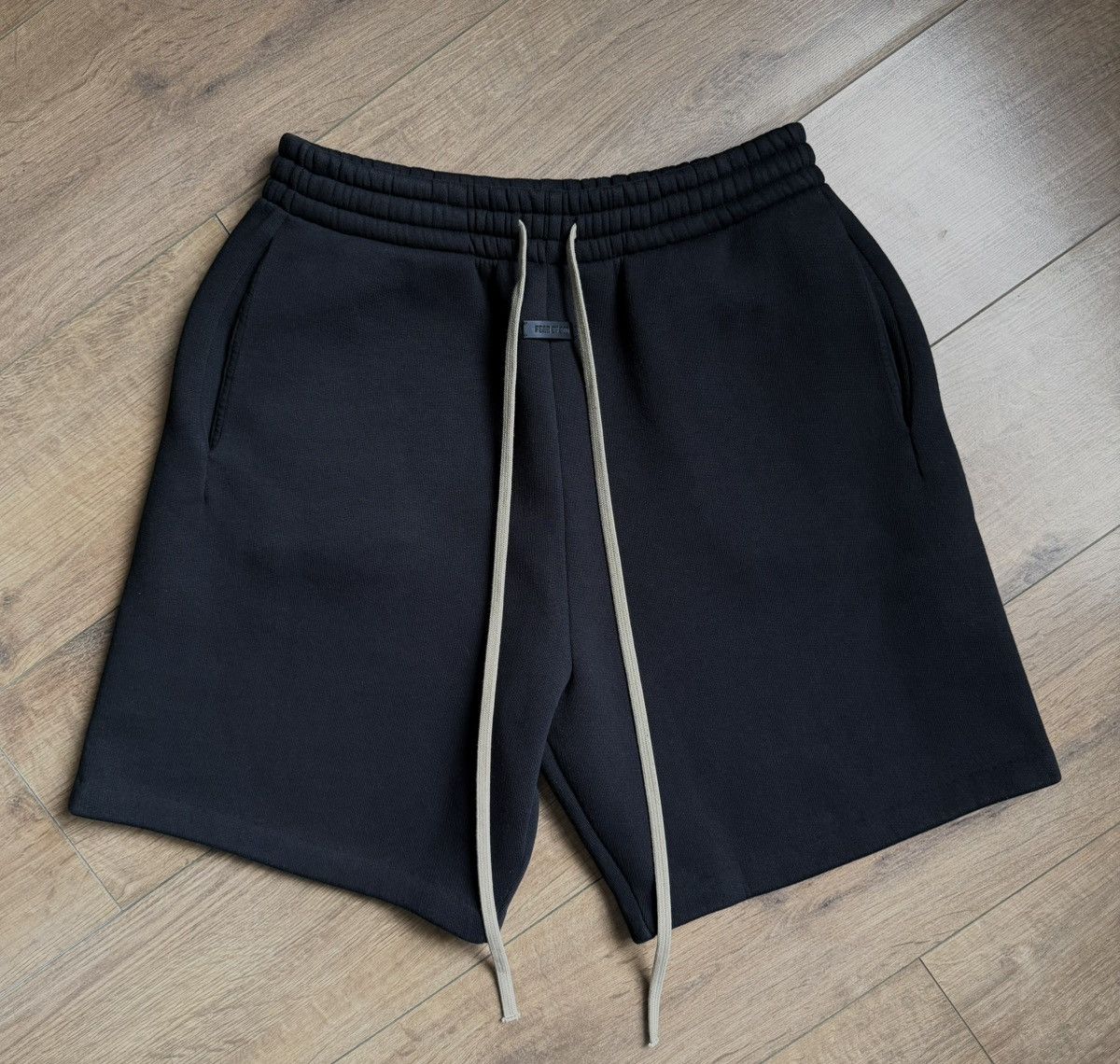 Fear of God Eternal Shorts RRP$900 Size US 33 - 1 Thumbnail