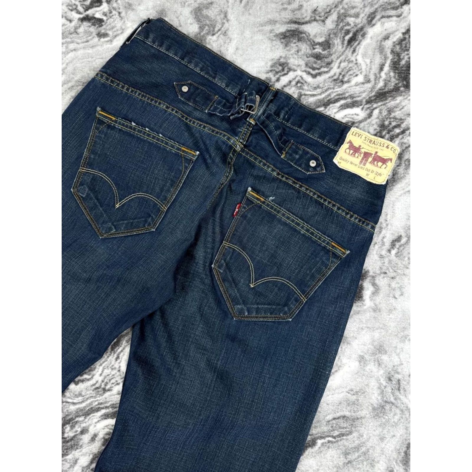 Levi's VINTAGE Levis 503 Jeans Loose Cinch Blue Men Size L 34 Size US 33 - 3 Thumbnail