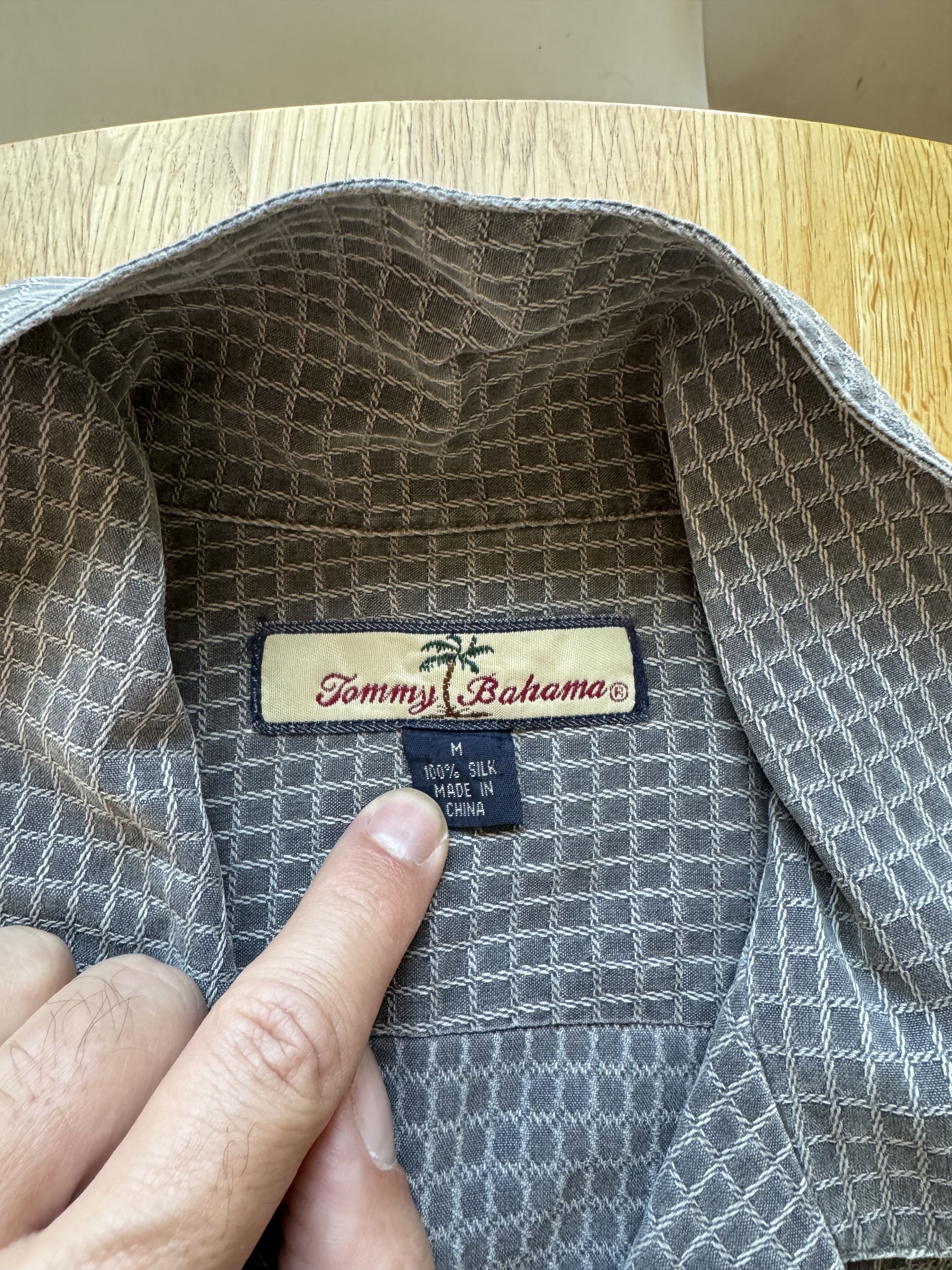 Tommy Bahama Vintage Tommy Bahama Silk Shirt Size US M / EU 48-50 / 2 - 2 Thumbnail