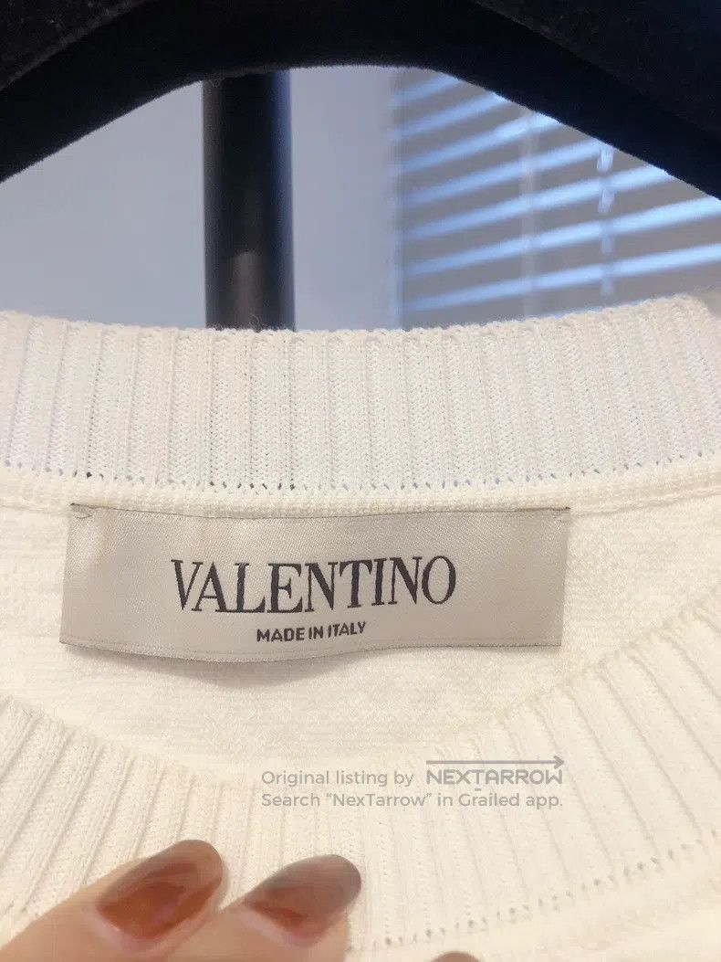 Valentino Valentino Embossed silhouette sweatshirt top Size M / US 6-8 / IT 42-44 - 8 Thumbnail