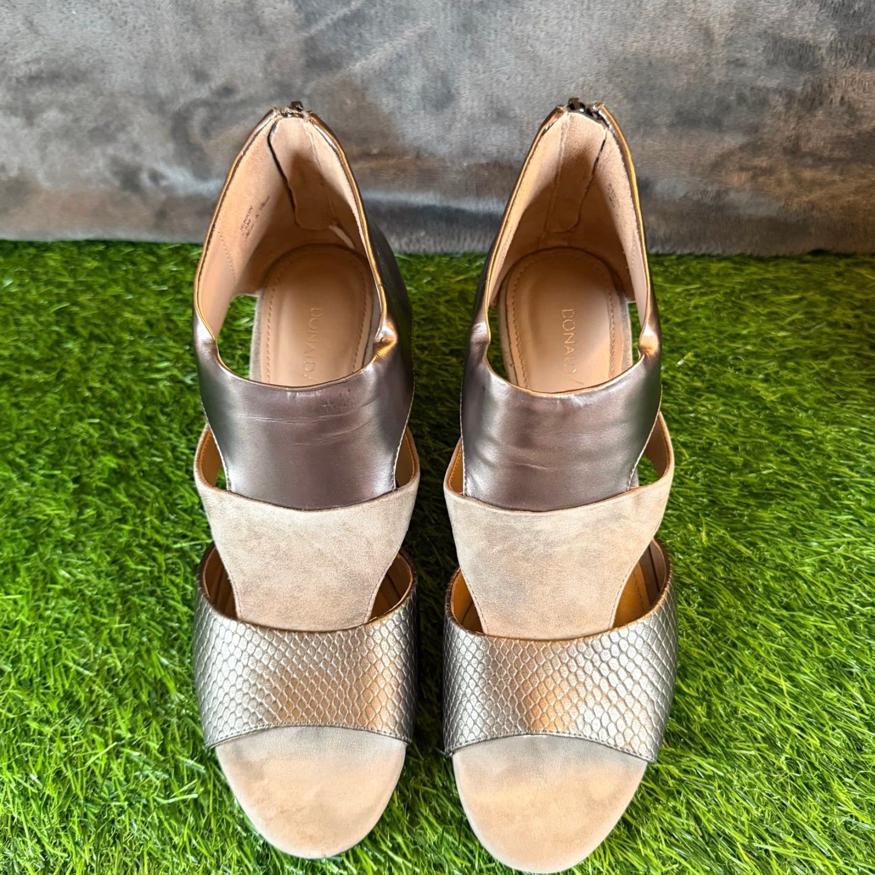 Donald Pliner Donald J Pliner Jenkin Sandal Womens 7.5M Heel Wedge Leather Suede Snakeskin Metallic Pewter Peep Toe Zip Size US 8 / IT 38 - 4 Thumbnail